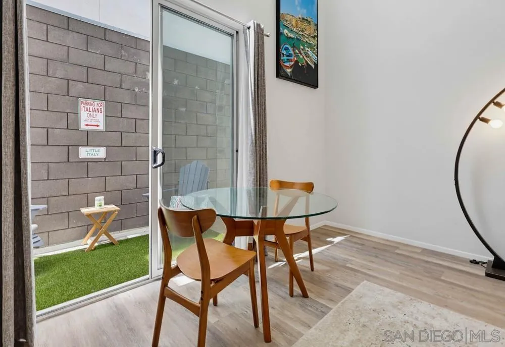 https://cdn.realtyfeed.com/cdn/127/260021077/3b8eeeb149de8e8a25f93b0756e4aca0.webp