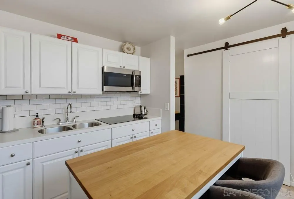 https://cdn.realtyfeed.com/cdn/127/260021077/99ac903e2bb29b8000d458d1ce51e7df.webp