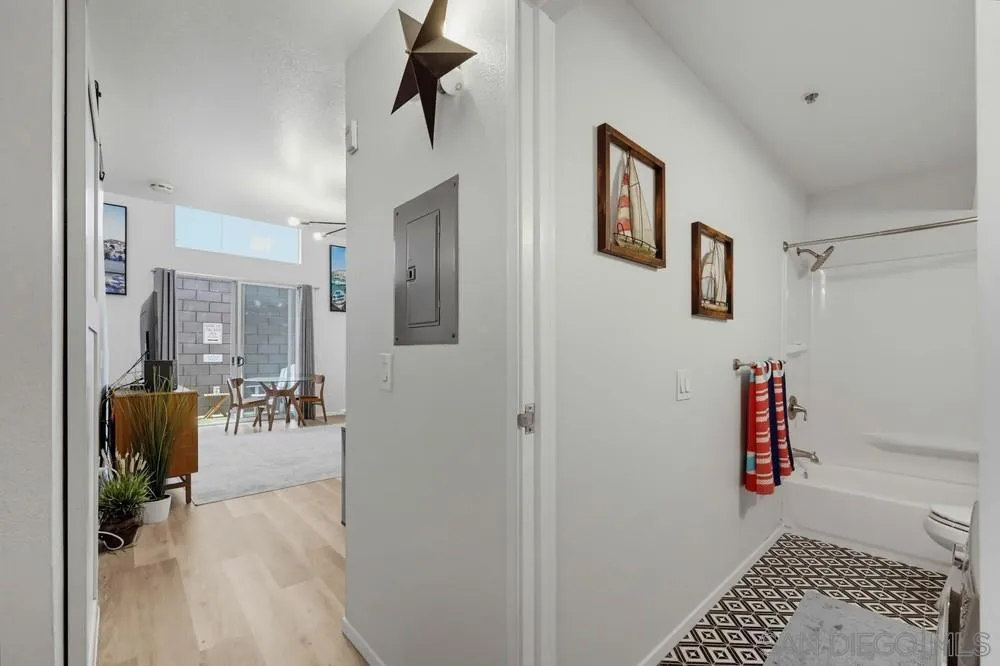 https://cdn.realtyfeed.com/cdn/127/260021077/bf2a71d33f035cb553ae8e216892a6f9.webp
