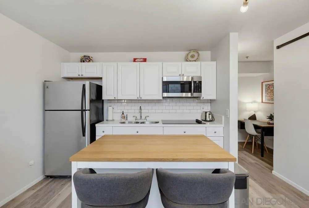 https://cdn.realtyfeed.com/cdn/127/260021077/c25aaa493cf843e830abfd12db8d5e0a.webp