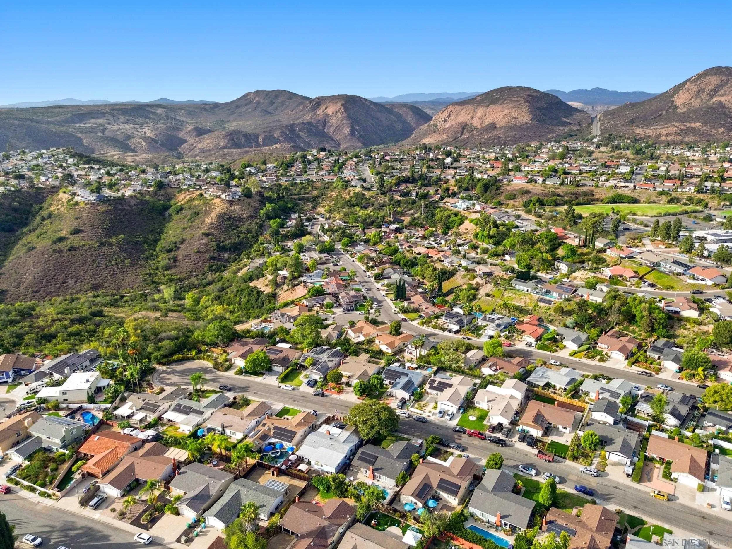 https://cdn.realtyfeed.com/cdn/127/260021078/27f7ef8acf7d1cf8ff0dc34b9b74f6c9.webp