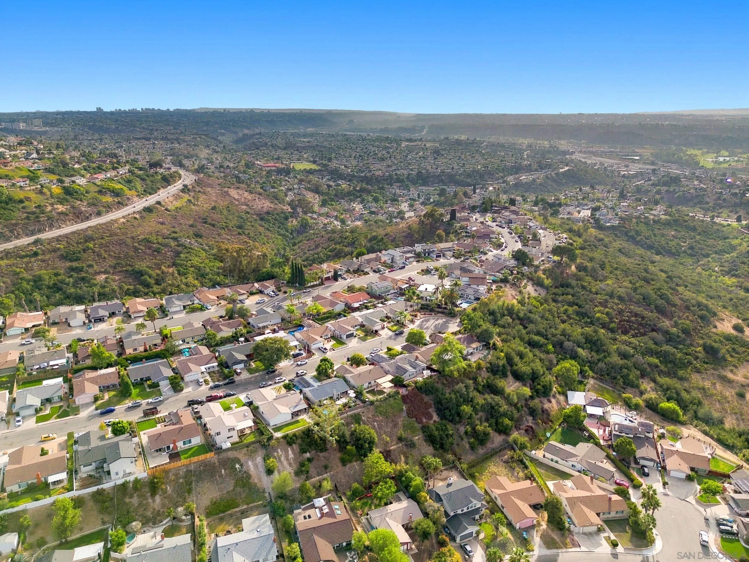https://cdn.realtyfeed.com/cdn/127/260021078/6b69c0f8d228f4735aceb10484121888.webp