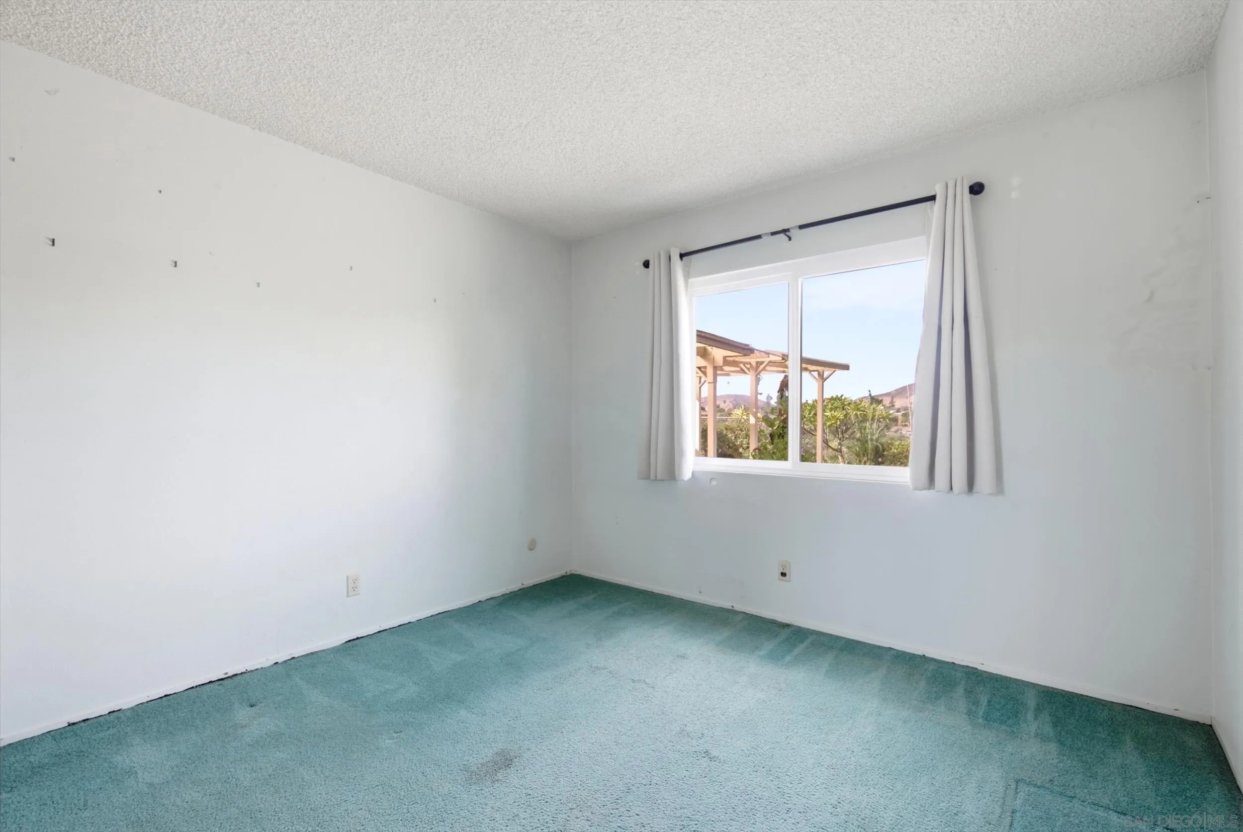 https://cdn.realtyfeed.com/cdn/127/260021078/ab21d979e7f318b84ab98524ce99171b.webp