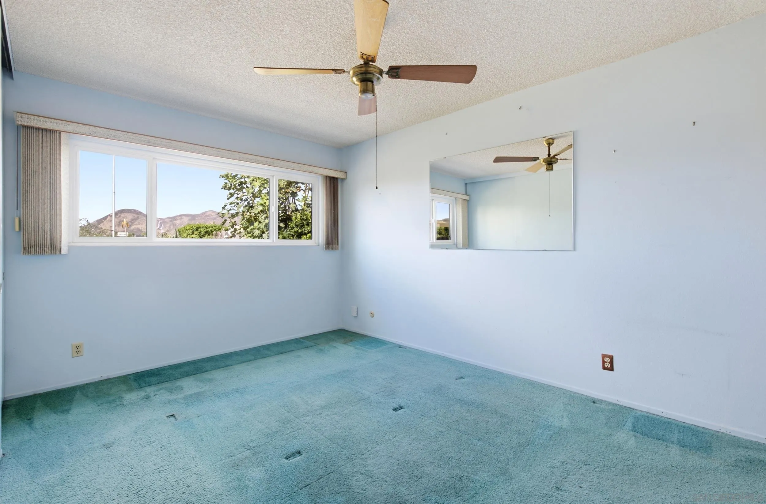https://cdn.realtyfeed.com/cdn/127/260021078/bf7b5b57f1a658dd6f3a2a1e7808a04b.webp