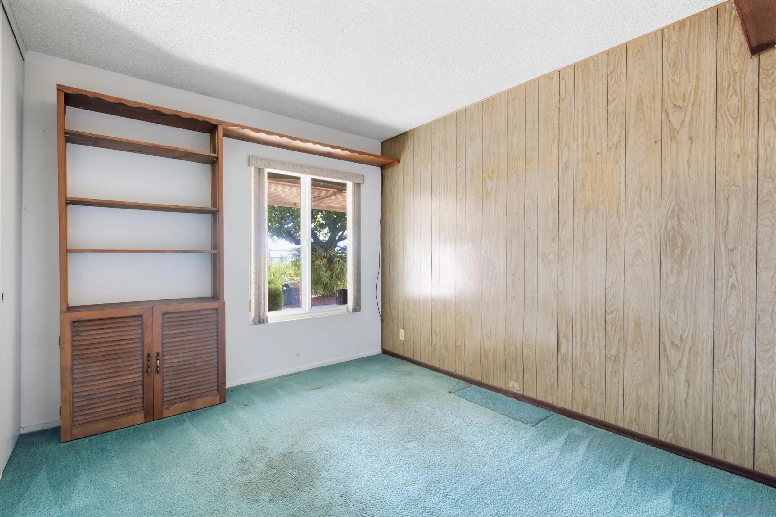 https://cdn.realtyfeed.com/cdn/127/260021078/e68f4e20c247738bd1e771b7af96d76d.webp