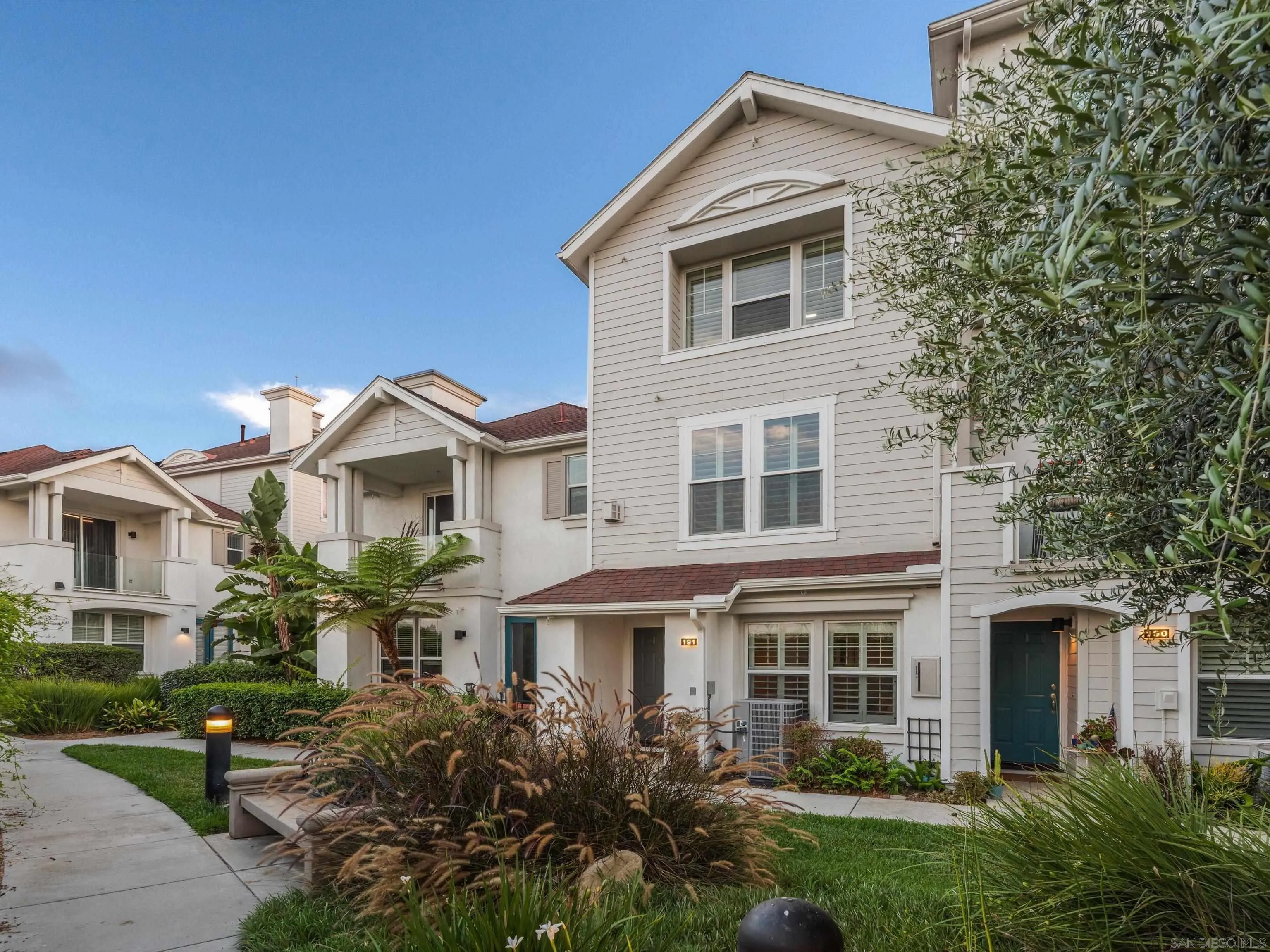 https://cdn.realtyfeed.com/cdn/127/260021080/aeebe50d791f1cb25507d02c8b475c2c.webp