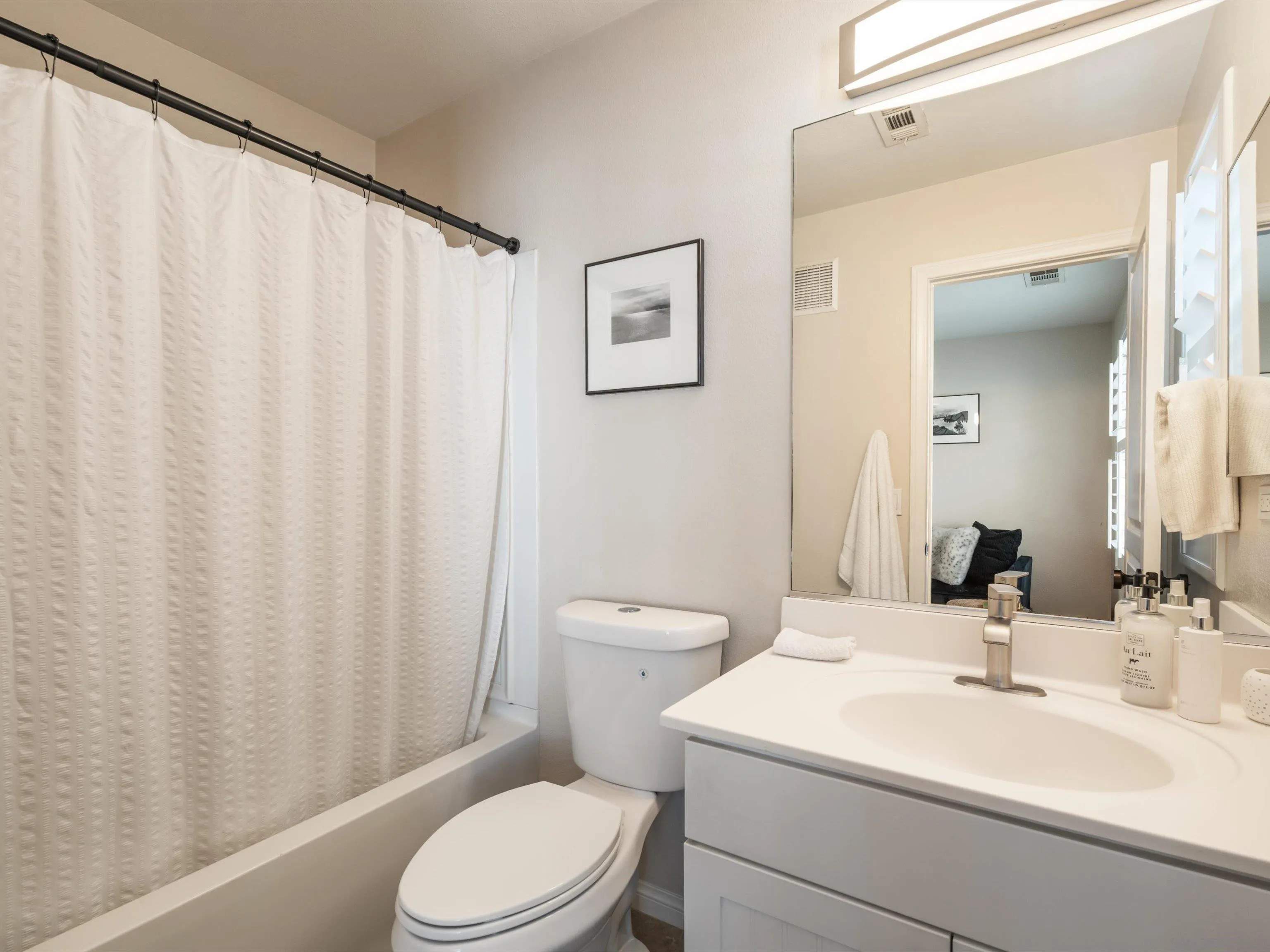 https://cdn.realtyfeed.com/cdn/127/260021080/d51d32faaff8f1ff998afcd1d1355ae6.webp