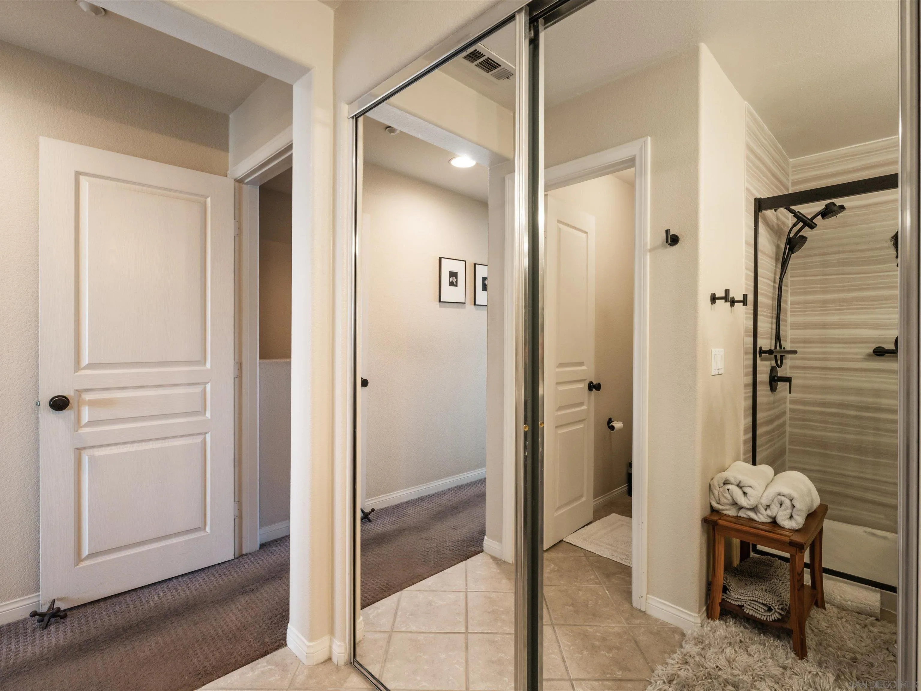 https://cdn.realtyfeed.com/cdn/127/260021080/e8b4cb1eb532a7097d1e6fe5c31a8b91.webp