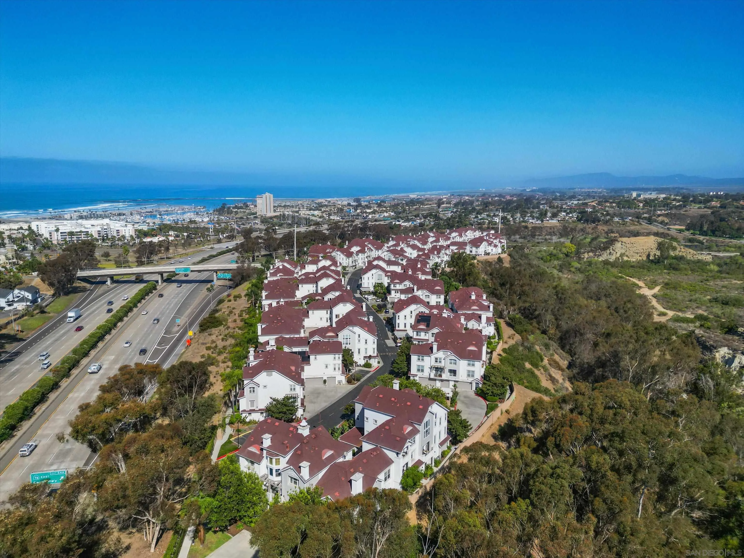 https://cdn.realtyfeed.com/cdn/127/260021080/f253230b8bd4b9fd195b74d3d4a70abb.webp