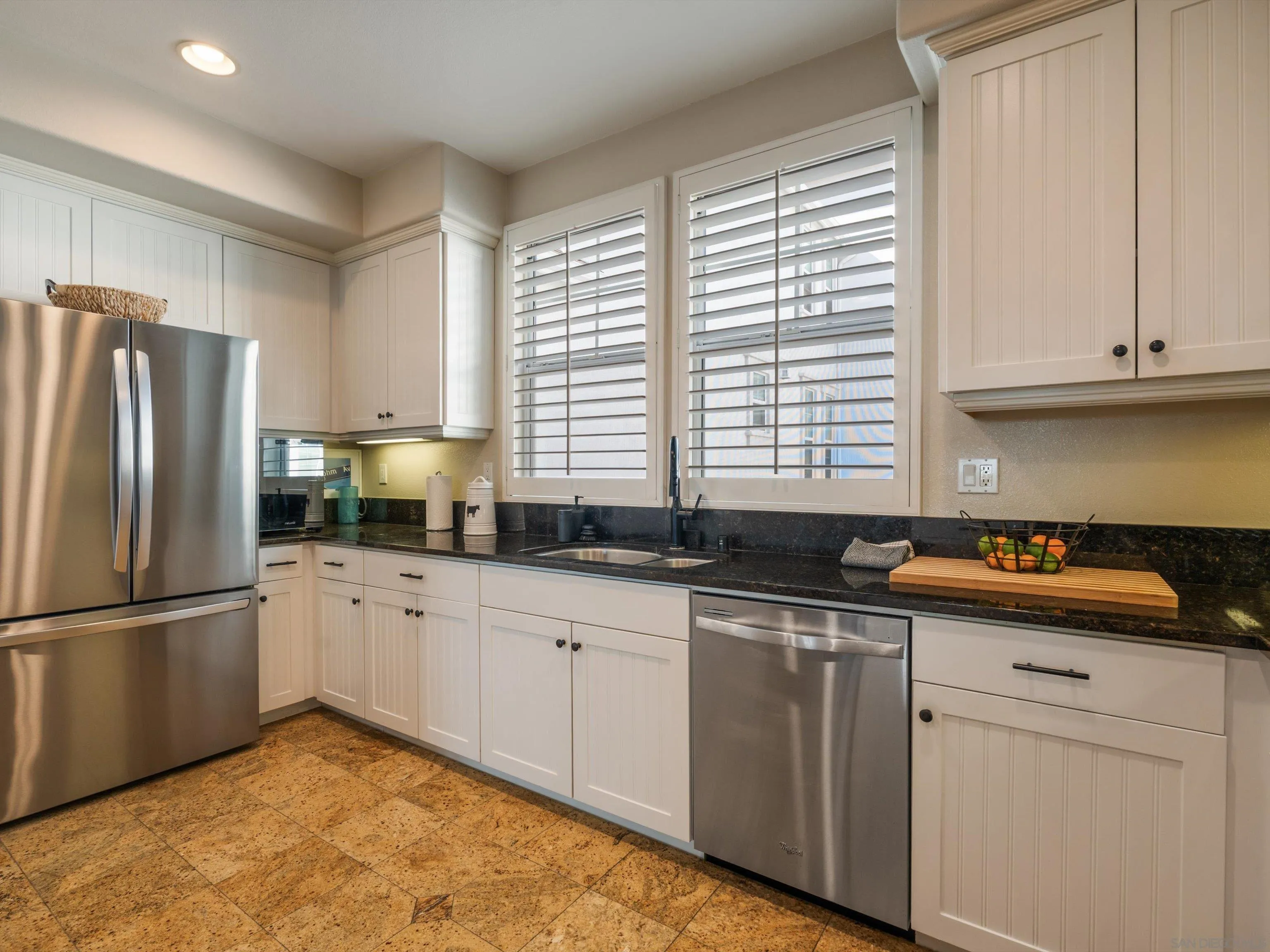 https://cdn.realtyfeed.com/cdn/127/260021080/f6d247bd0eeb5cc45bcd4afd3ebb86b0.webp