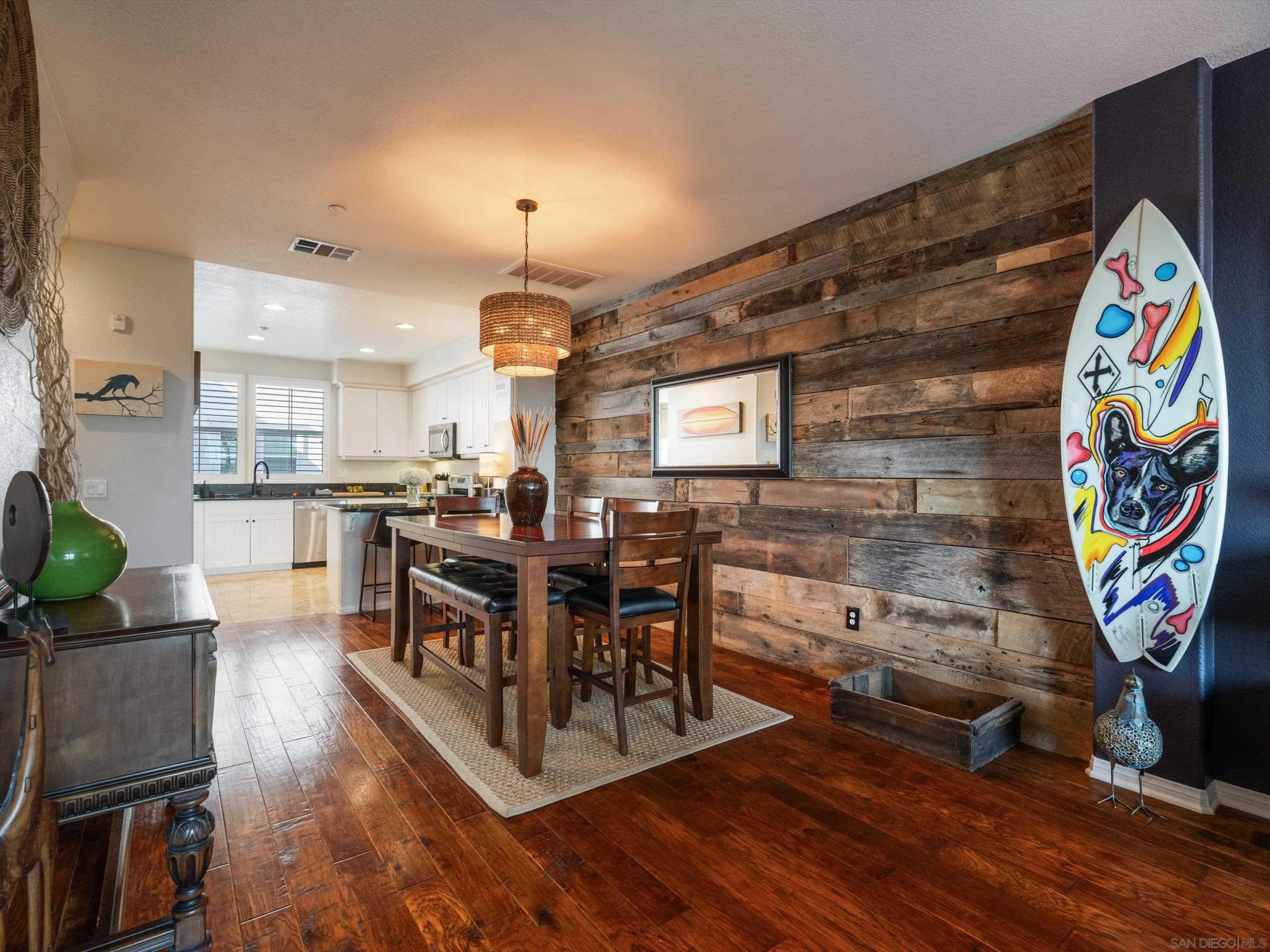 https://cdn.realtyfeed.com/cdn/127/260021080/fbd56b283255b4963b476e8045e35865.webp