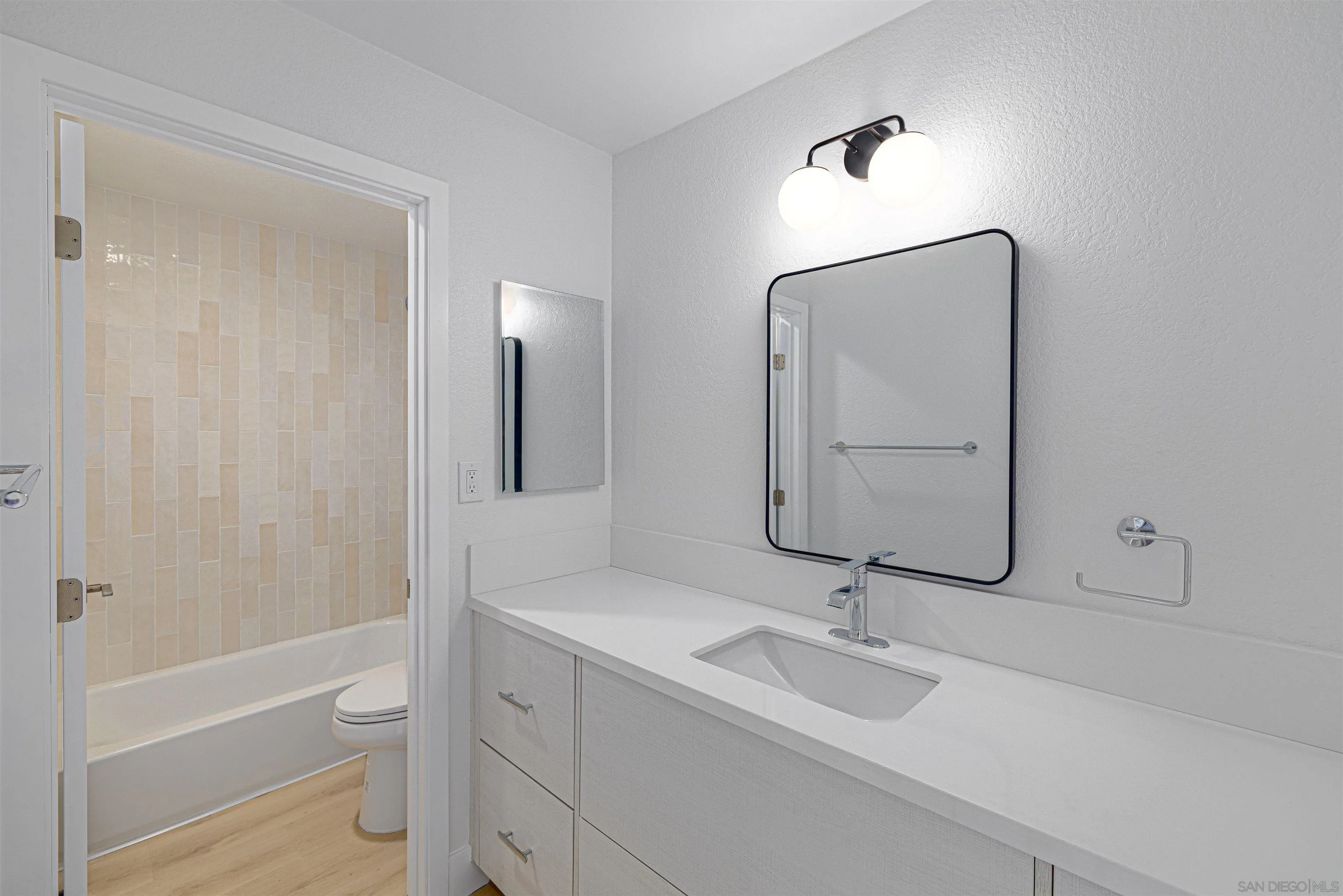 https://cdn.realtyfeed.com/cdn/127/260021085/76165b144078bb769ebf789d82bfe58a.webp