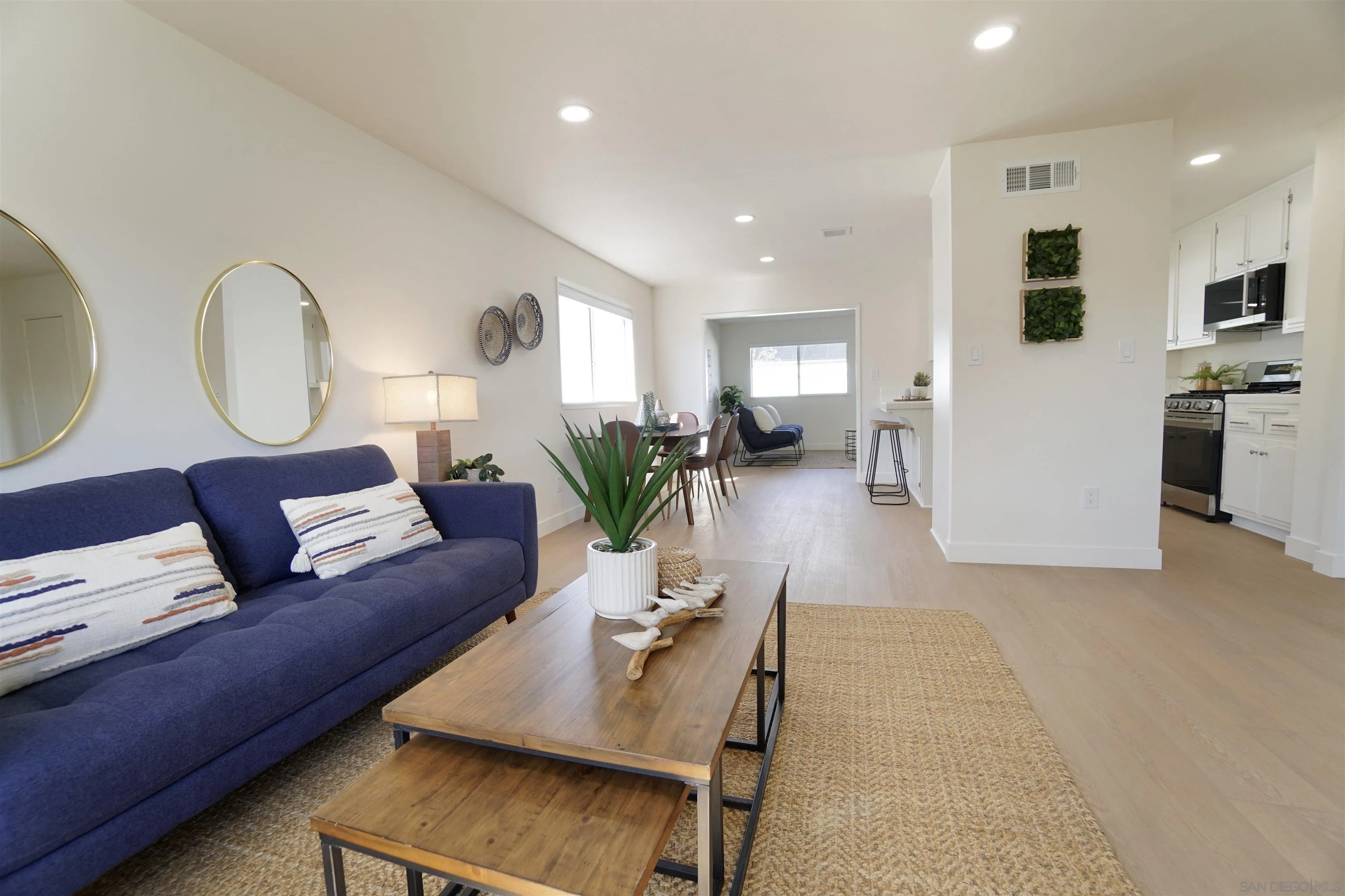 https://cdn.realtyfeed.com/cdn/127/260021087/b8dad31f14c6024b5739481cf7e15a37.webp