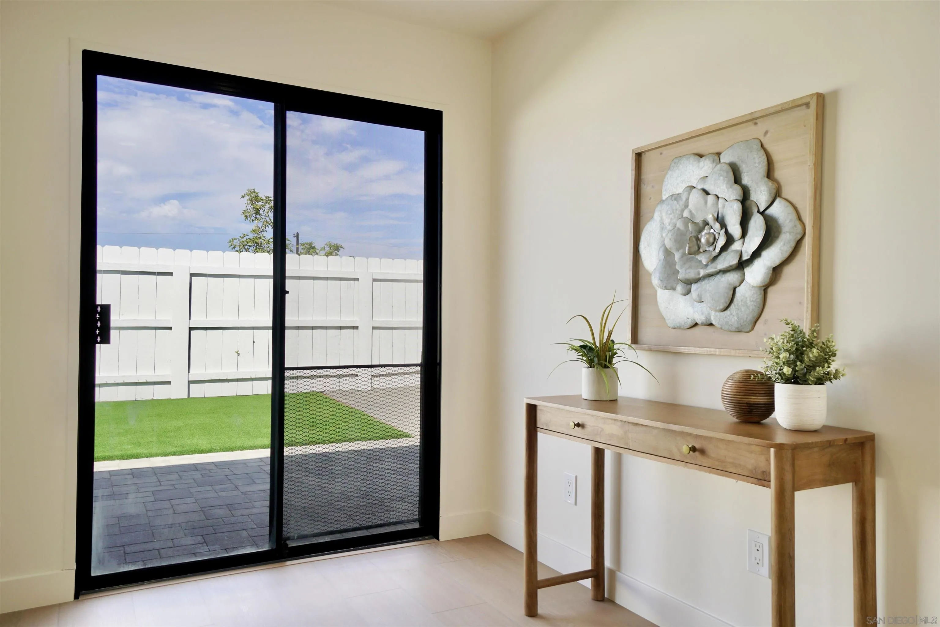 https://cdn.realtyfeed.com/cdn/127/260021087/e35e8feb55af67bca8e2232b8e21f1c8.webp
