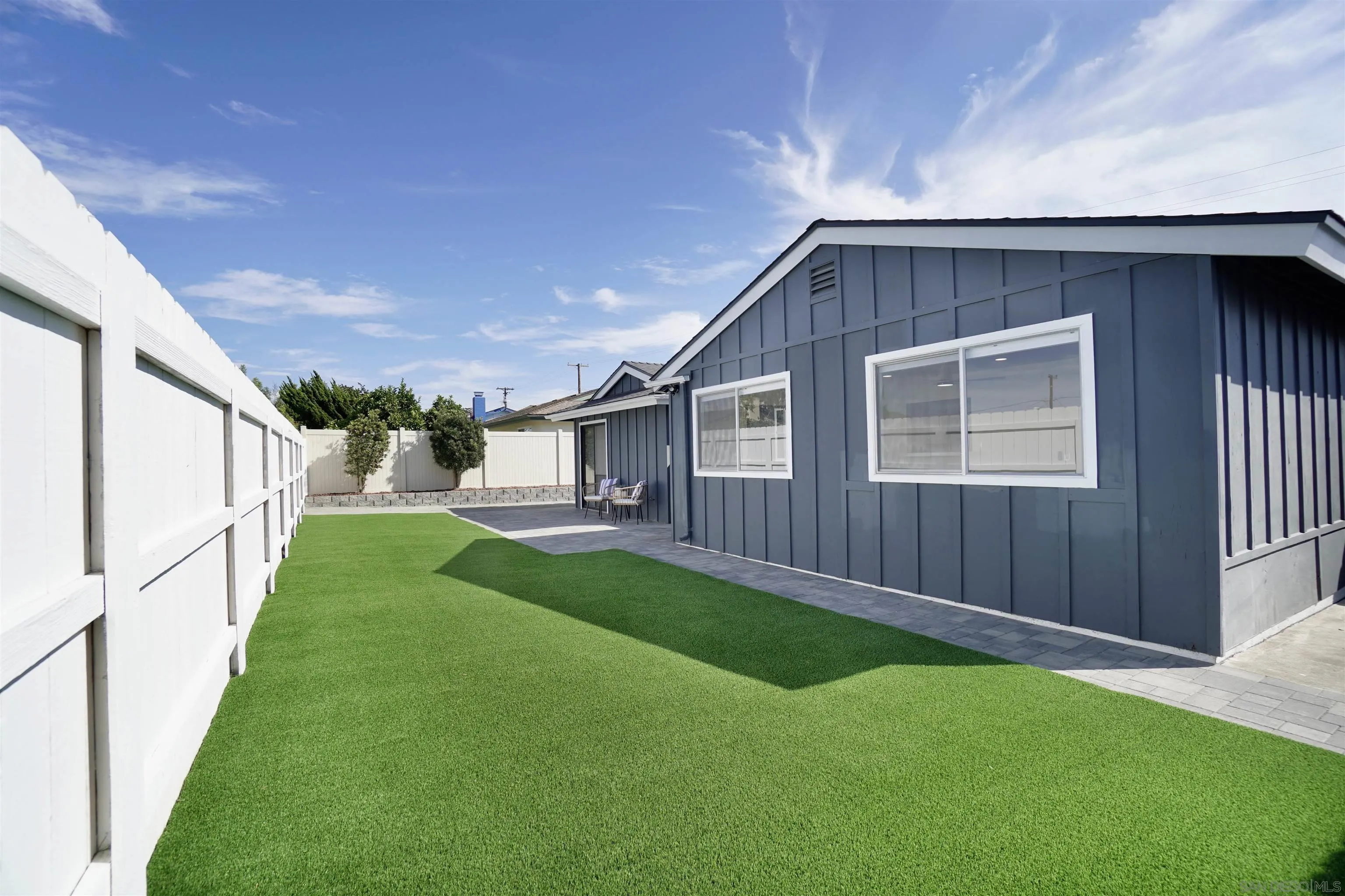 https://cdn.realtyfeed.com/cdn/127/260021087/f2f52a2e3d0e8079dfbb52af28bee186.webp