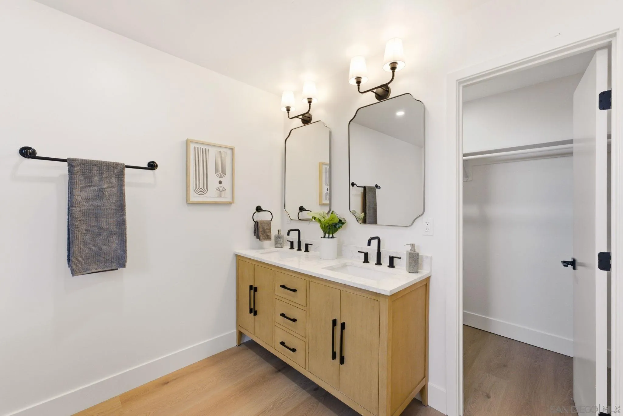https://cdn.realtyfeed.com/cdn/127/260021089/8af3e40680e83d2110d210552e2367f6.webp