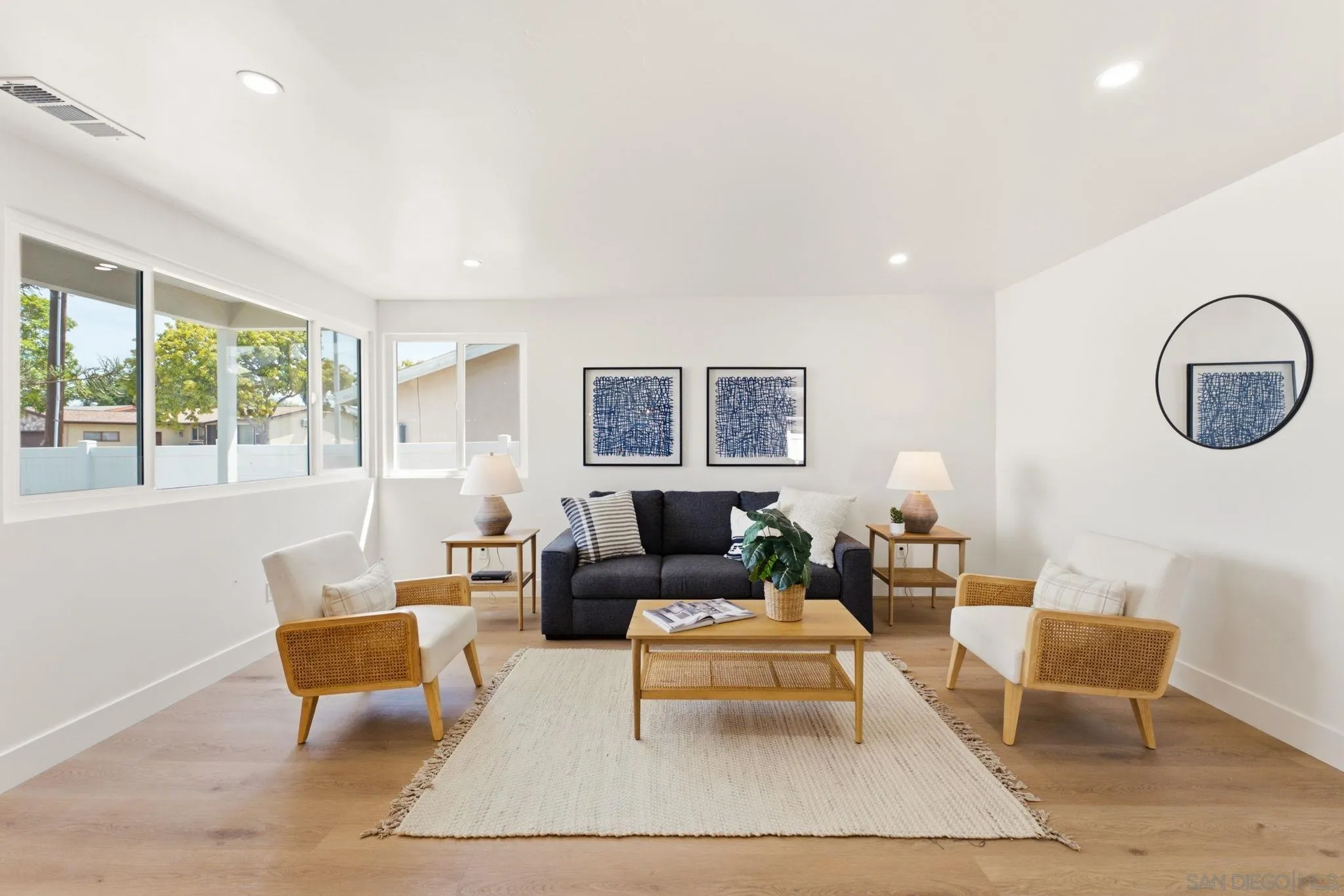 https://cdn.realtyfeed.com/cdn/127/260021089/f411d6bf3c874c720456cb49281bad6f.webp
