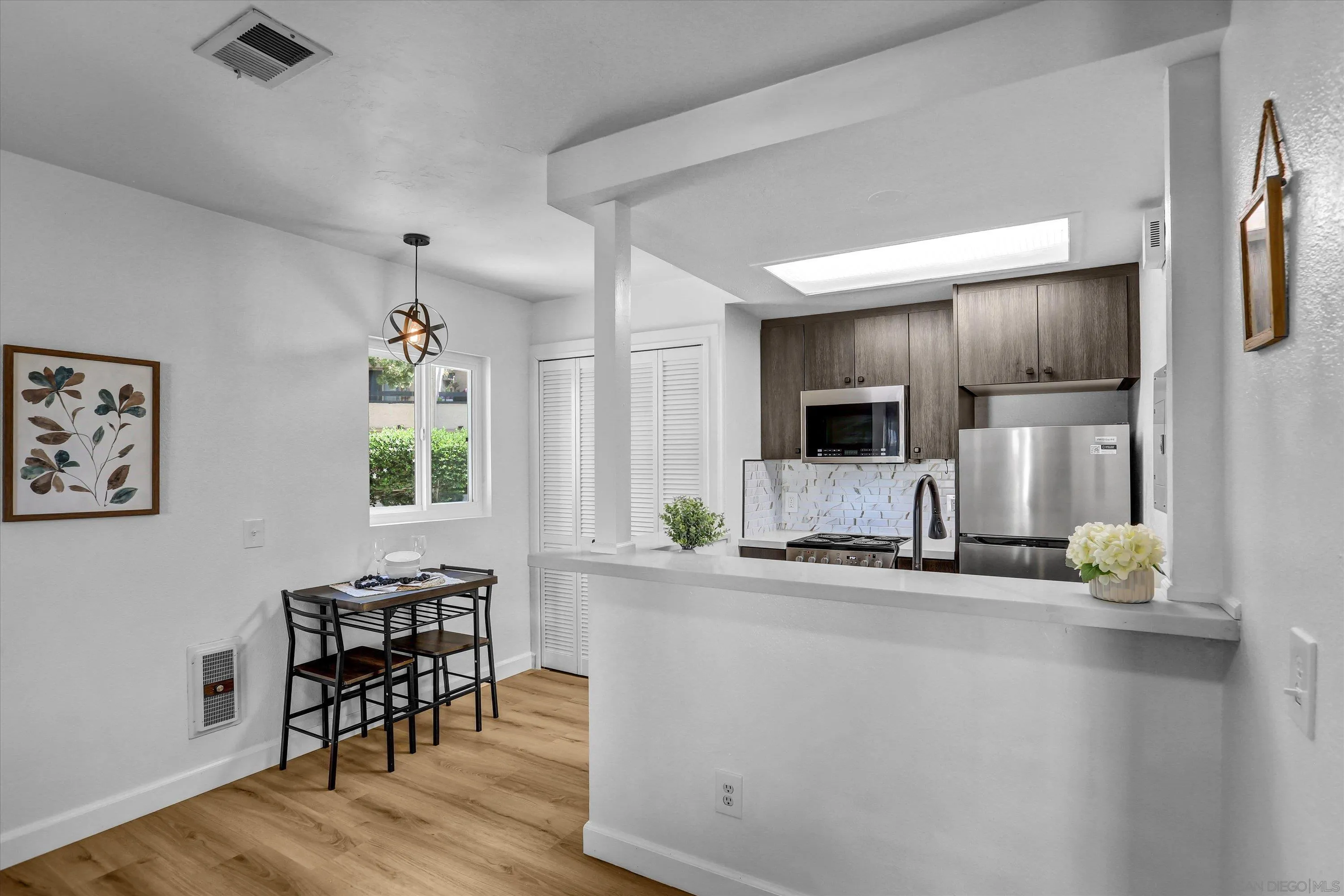 https://cdn.realtyfeed.com/cdn/127/260021090/743854d3ff8fe3280597c6c360c81f96.webp
