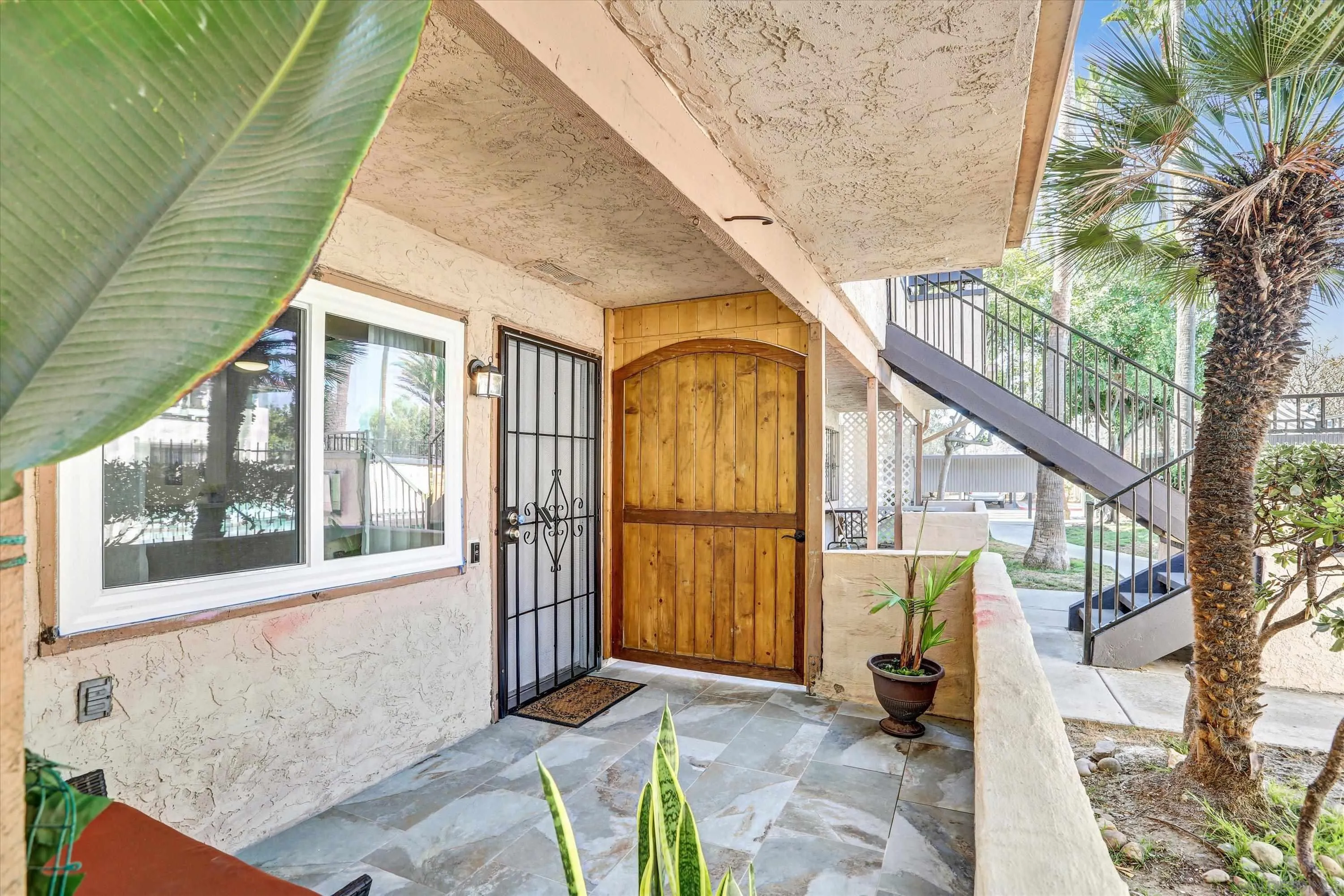 https://cdn.realtyfeed.com/cdn/127/260021090/a6450a8722c5f0d69a59773ab6d85d01.webp