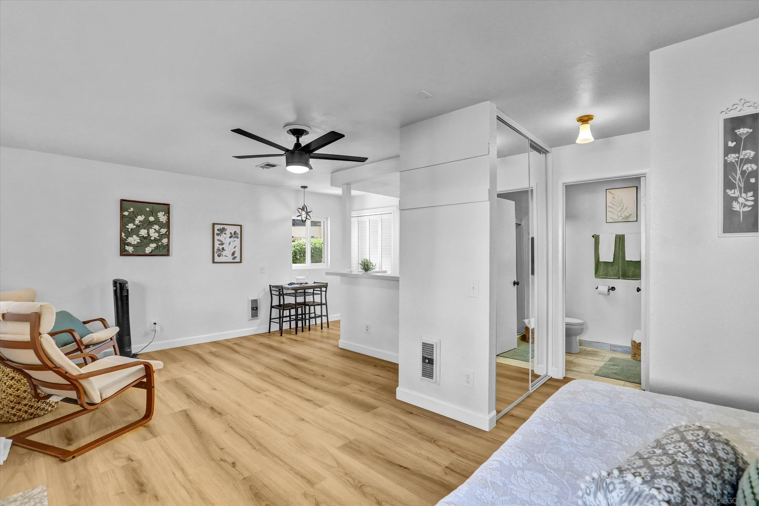 https://cdn.realtyfeed.com/cdn/127/260021090/a98d1e3a6d7c5ba4aa64c725fb3b98f3.webp