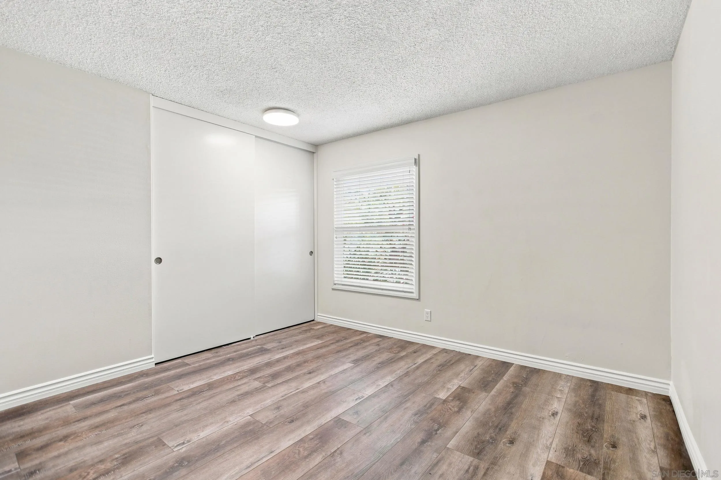 https://cdn.realtyfeed.com/cdn/127/260021093/044fb128348ecbca6ba9ac291b8a0470.webp