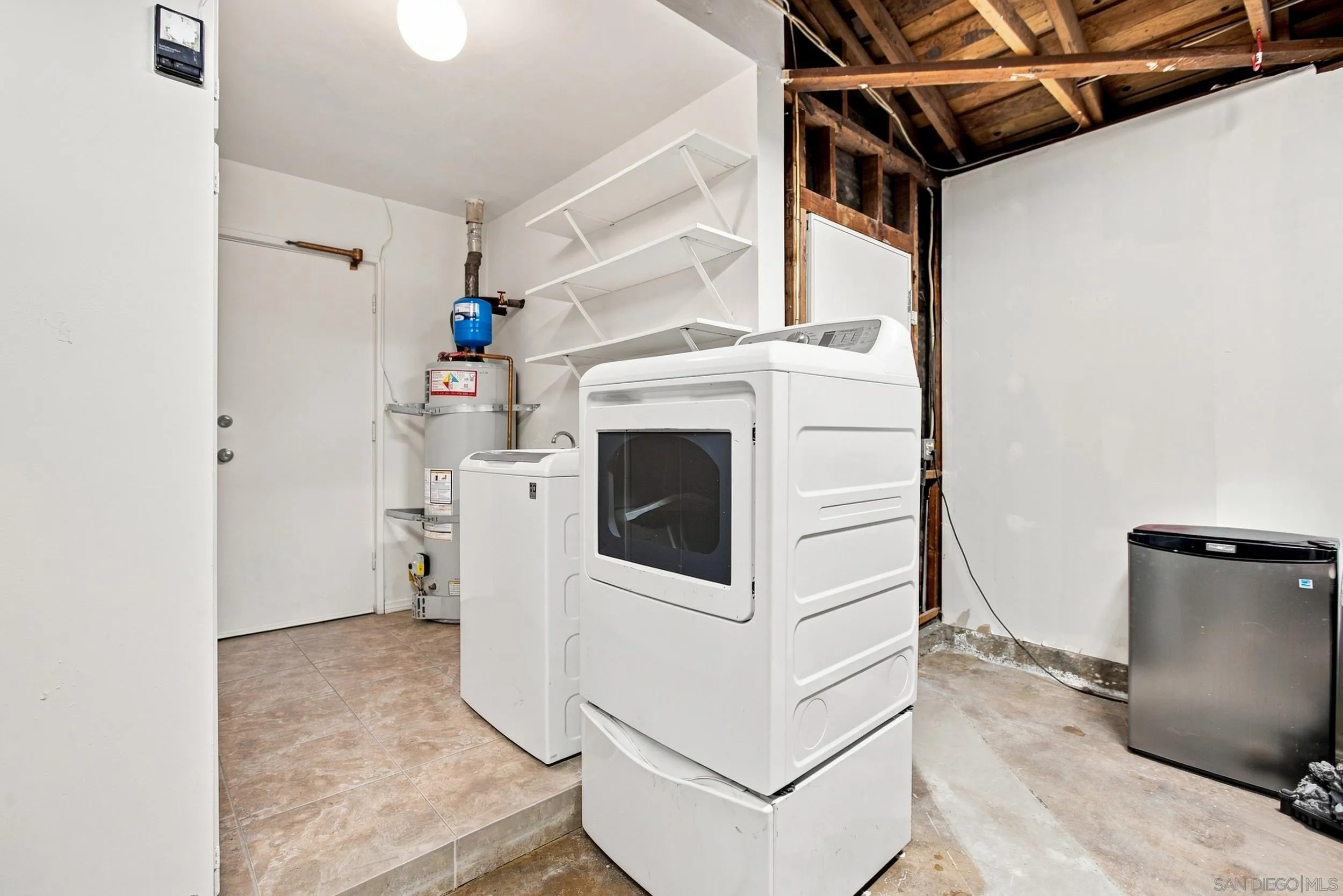 https://cdn.realtyfeed.com/cdn/127/260021093/61a5c38c9699eff1211defab1b402299.webp