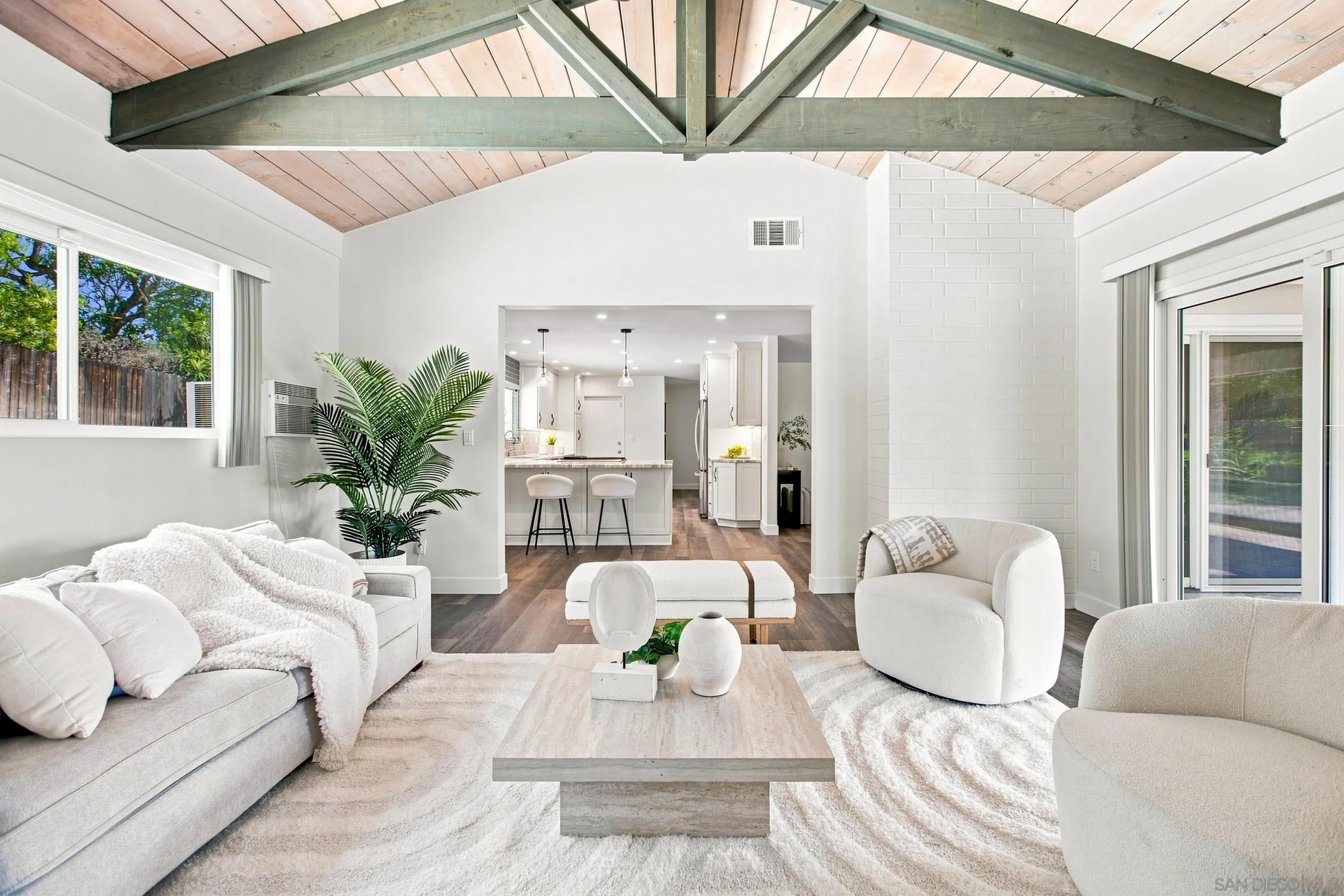 https://cdn.realtyfeed.com/cdn/127/260021093/6dd2cf77a344cead67e807fc1a8a0915.webp