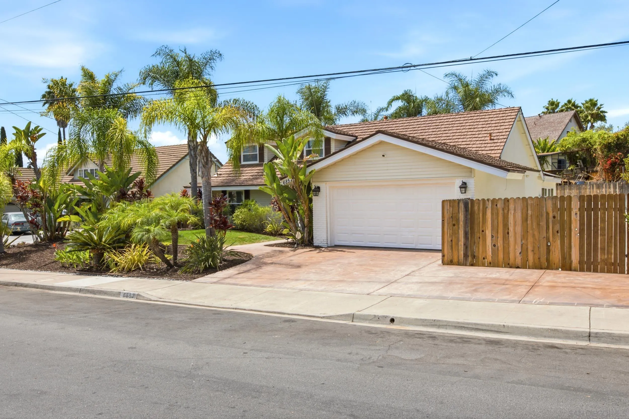 https://cdn.realtyfeed.com/cdn/127/260021093/9aea444972e42aa55499094c7b47583f.webp