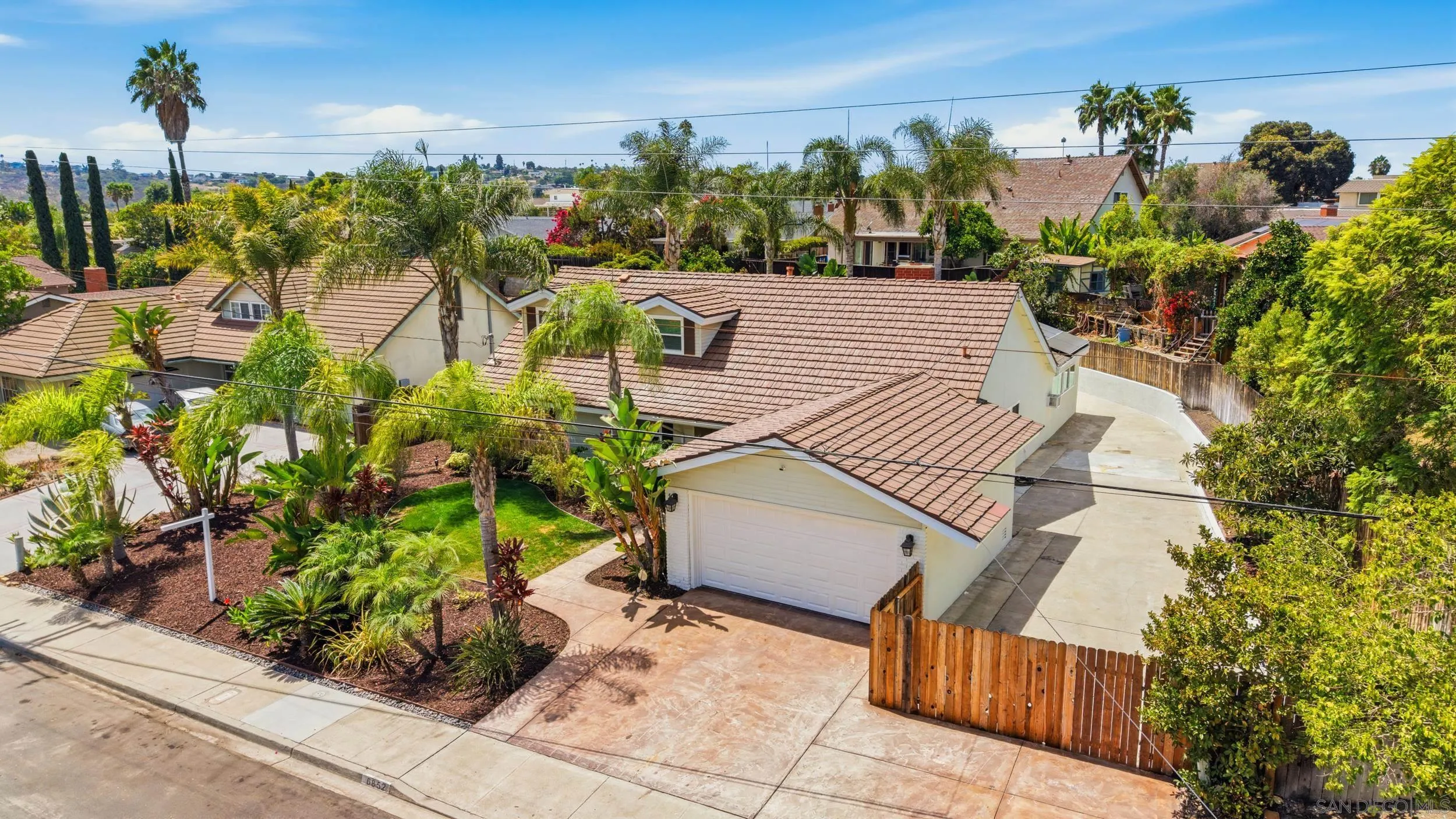 https://cdn.realtyfeed.com/cdn/127/260021093/ae85ac615879d0ad5c6b9d95709a779c.webp