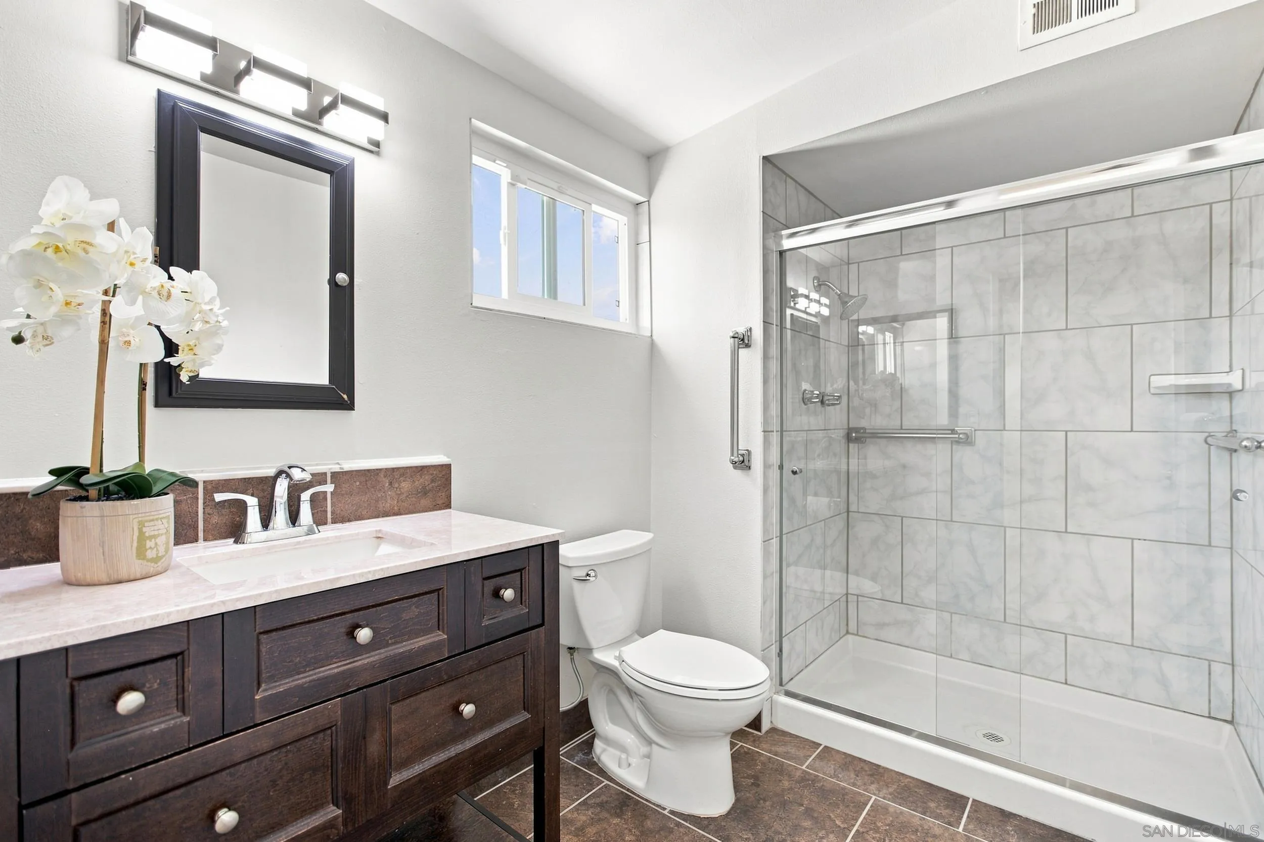 https://cdn.realtyfeed.com/cdn/127/260021093/b17ef6181160a7ef77f0a4c3ded708d4.webp