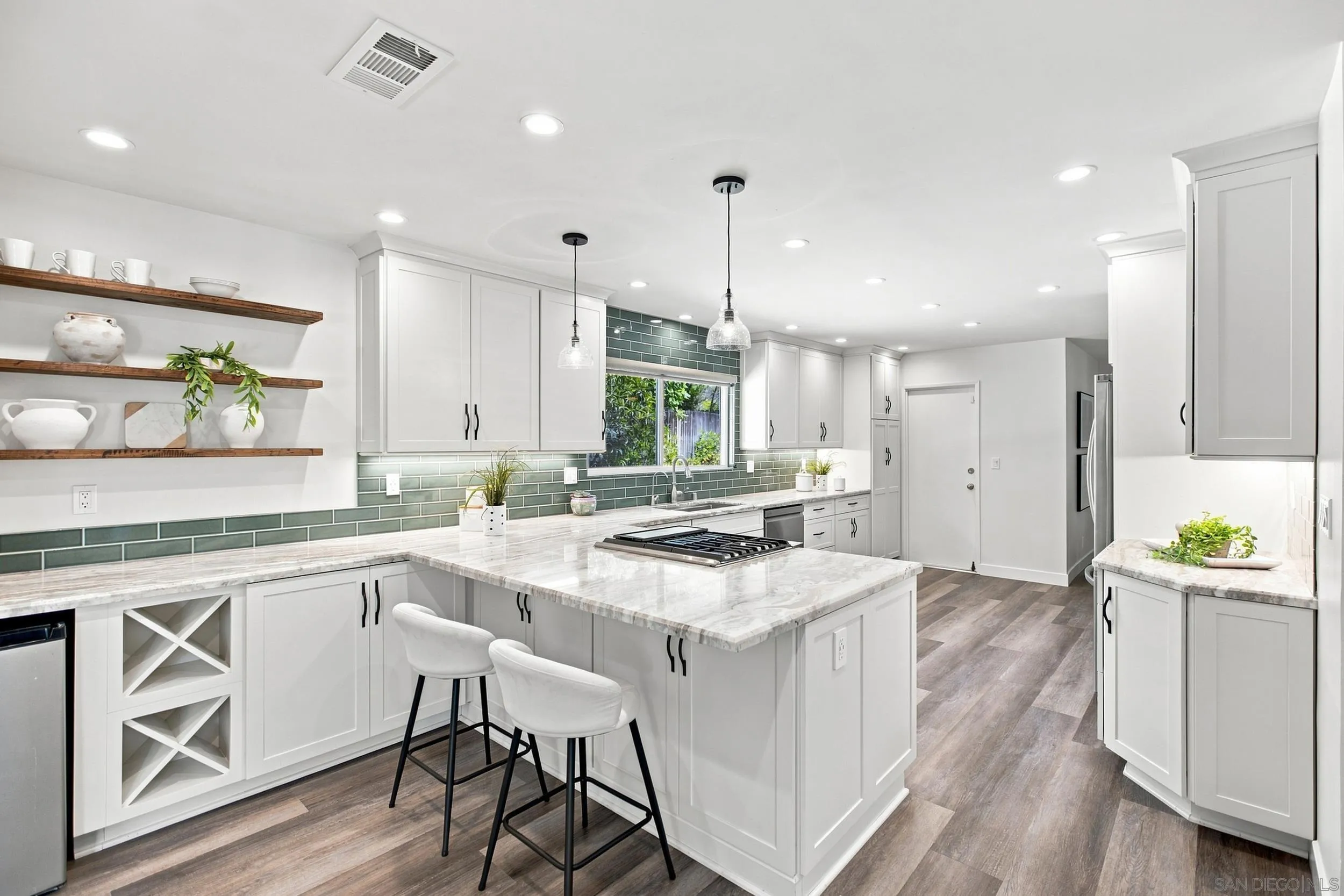 https://cdn.realtyfeed.com/cdn/127/260021093/deedac3c4b6b59a7f679ce41358a5a4b.webp