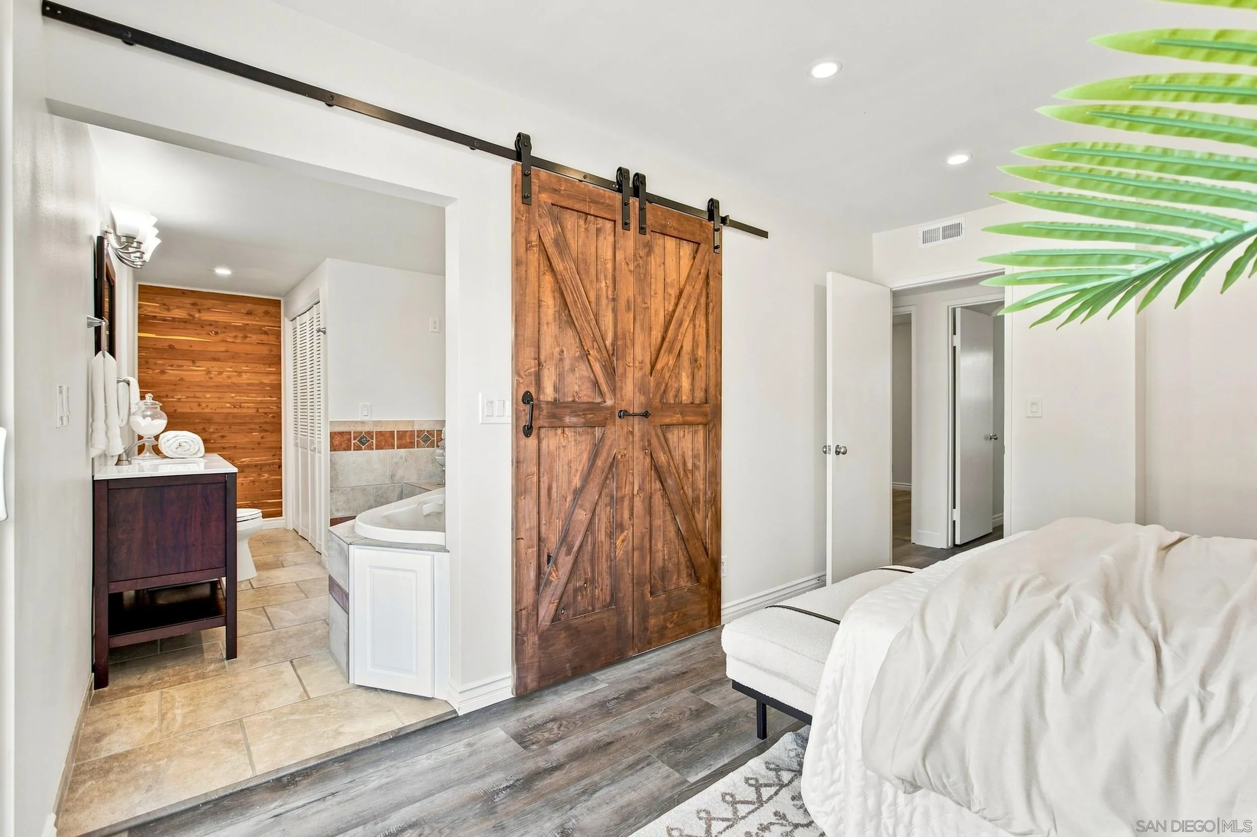 https://cdn.realtyfeed.com/cdn/127/260021093/e9e9f2f0e9891203f42092a15fad2225.webp