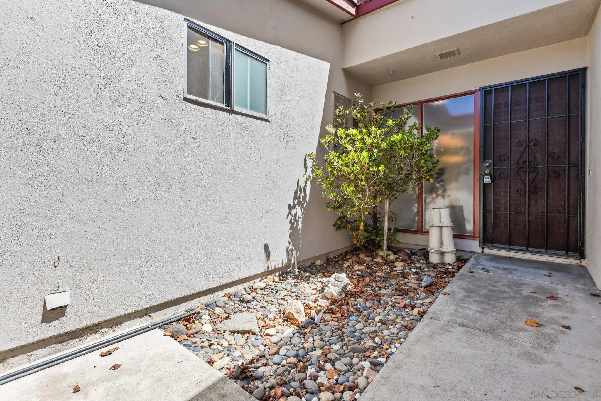 https://cdn.realtyfeed.com/cdn/127/260021094/6ed0971f9e59408f90a2316da2264181.webp