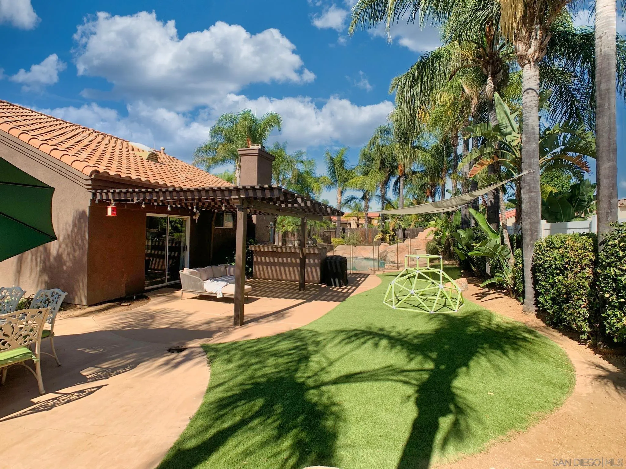https://cdn.realtyfeed.com/cdn/127/260021104/053fa70bfe6d4252e3609b9860b95c0f.webp