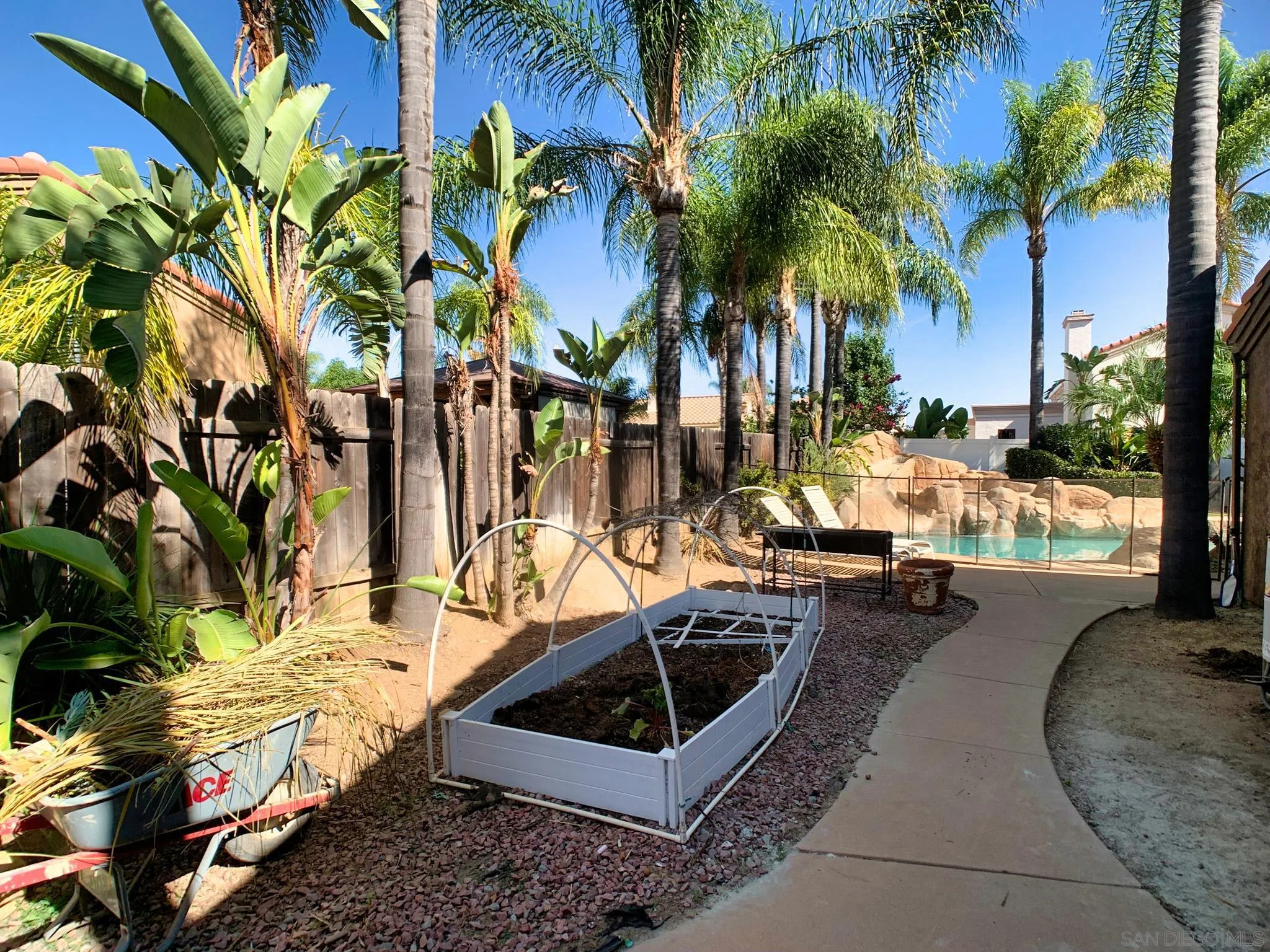 https://cdn.realtyfeed.com/cdn/127/260021104/77a160f33b528911095fe2b18c49aba9.webp