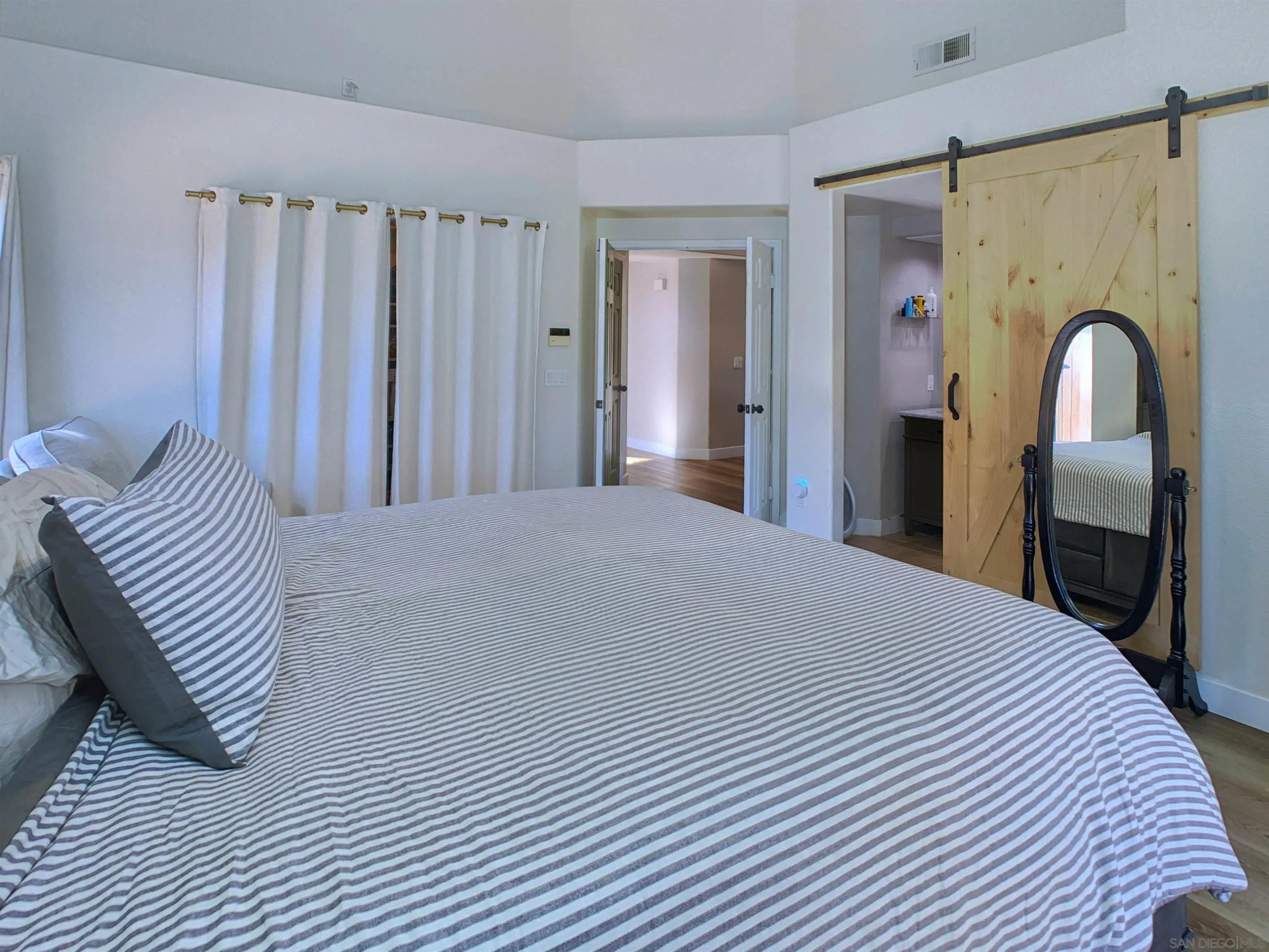 https://cdn.realtyfeed.com/cdn/127/260021104/acb1abb0b59b1b6d830deac0e2165901.webp