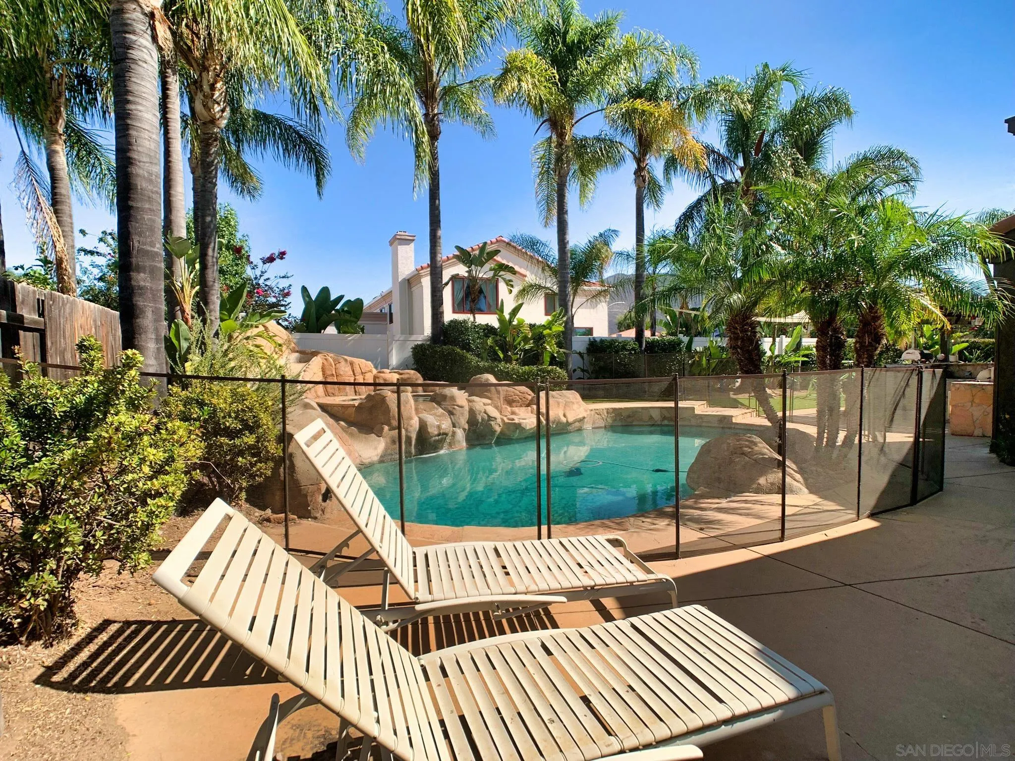 https://cdn.realtyfeed.com/cdn/127/260021104/f4a30bb0410386cad93c27a41d4bd415.webp