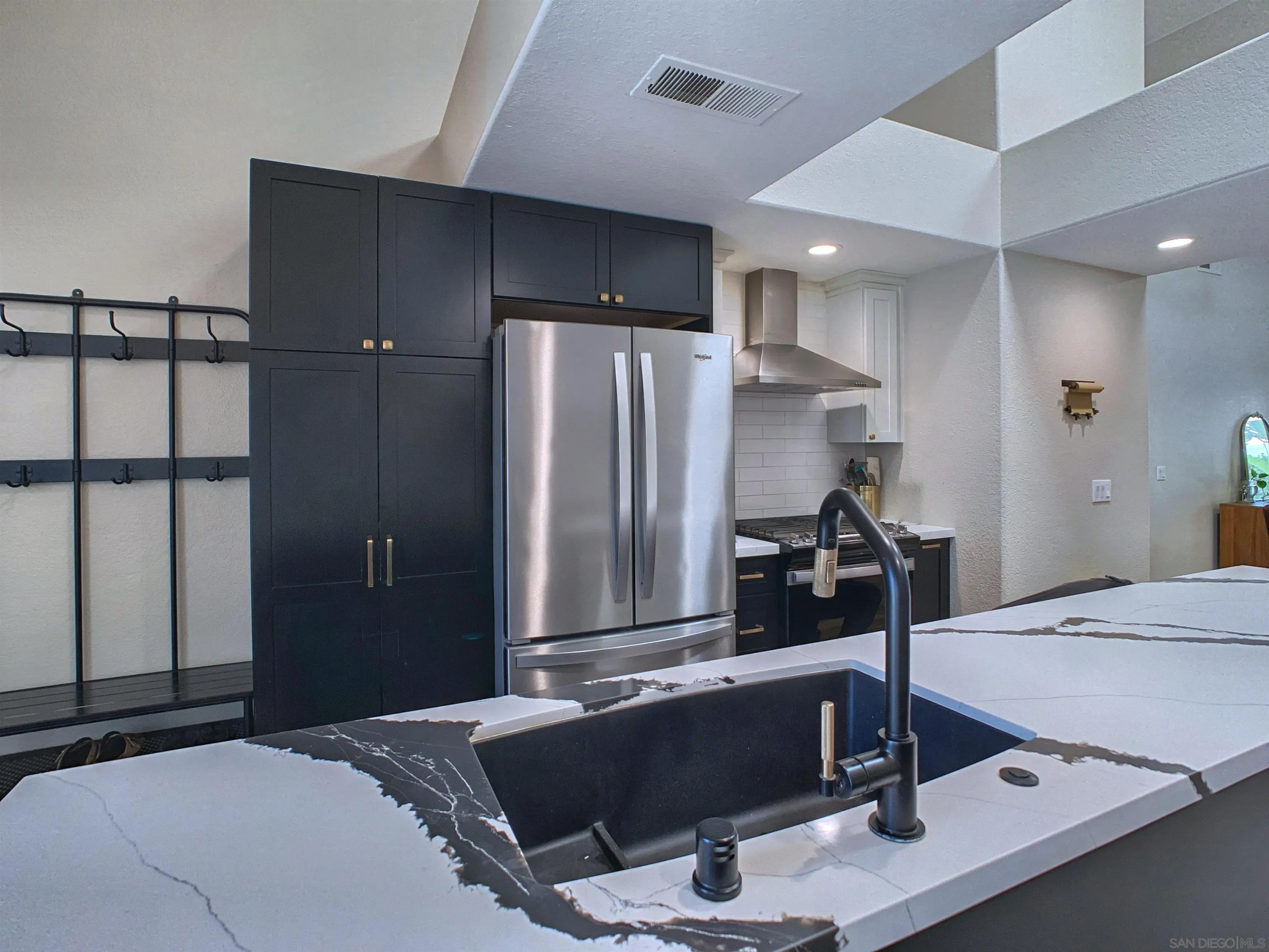 https://cdn.realtyfeed.com/cdn/127/260021104/f7fecde69c6405fc47d745a0894a0ed7.webp