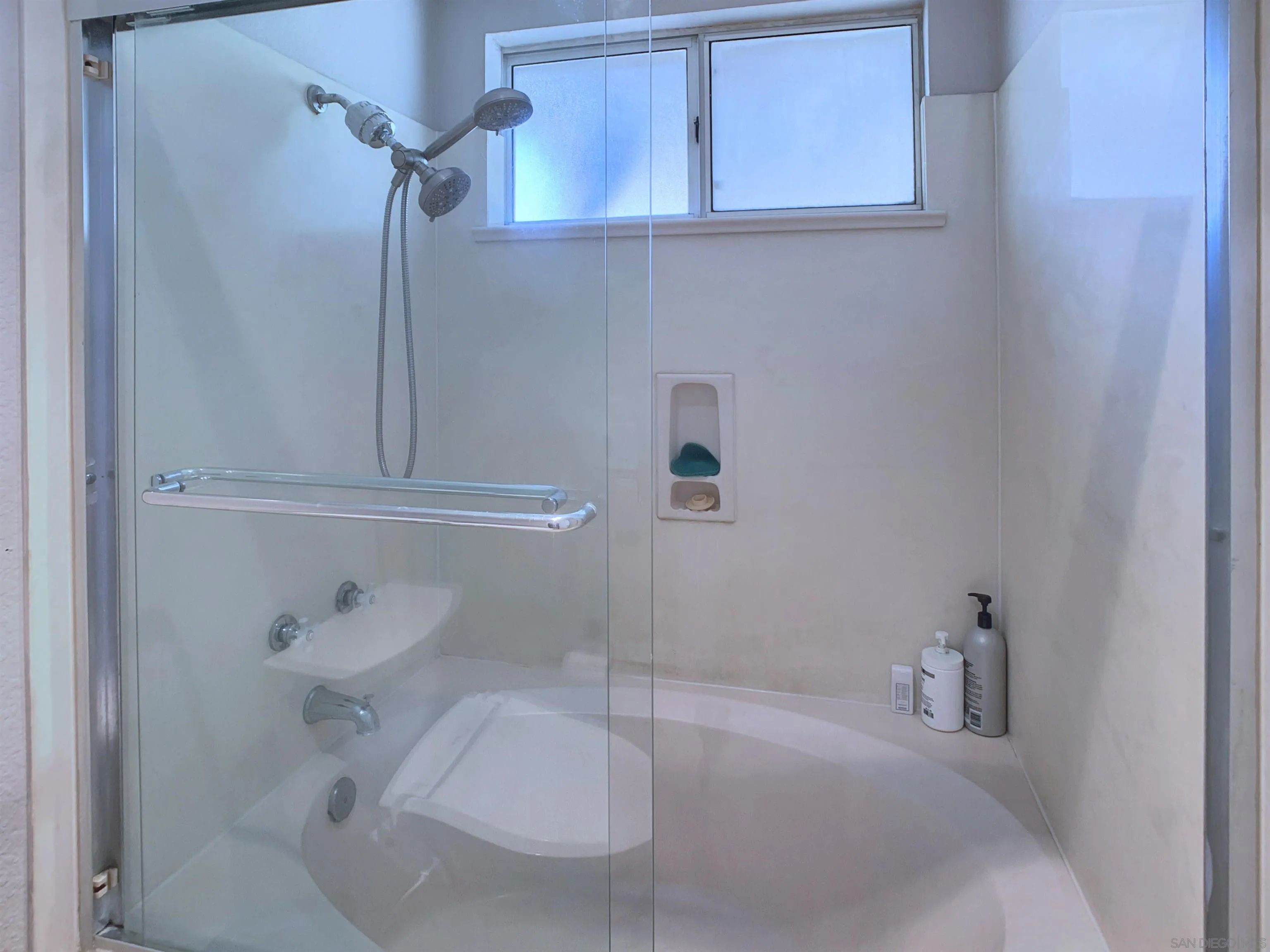 https://cdn.realtyfeed.com/cdn/127/260021104/fa1a73944c00c71d967c79ffba1b127c.webp