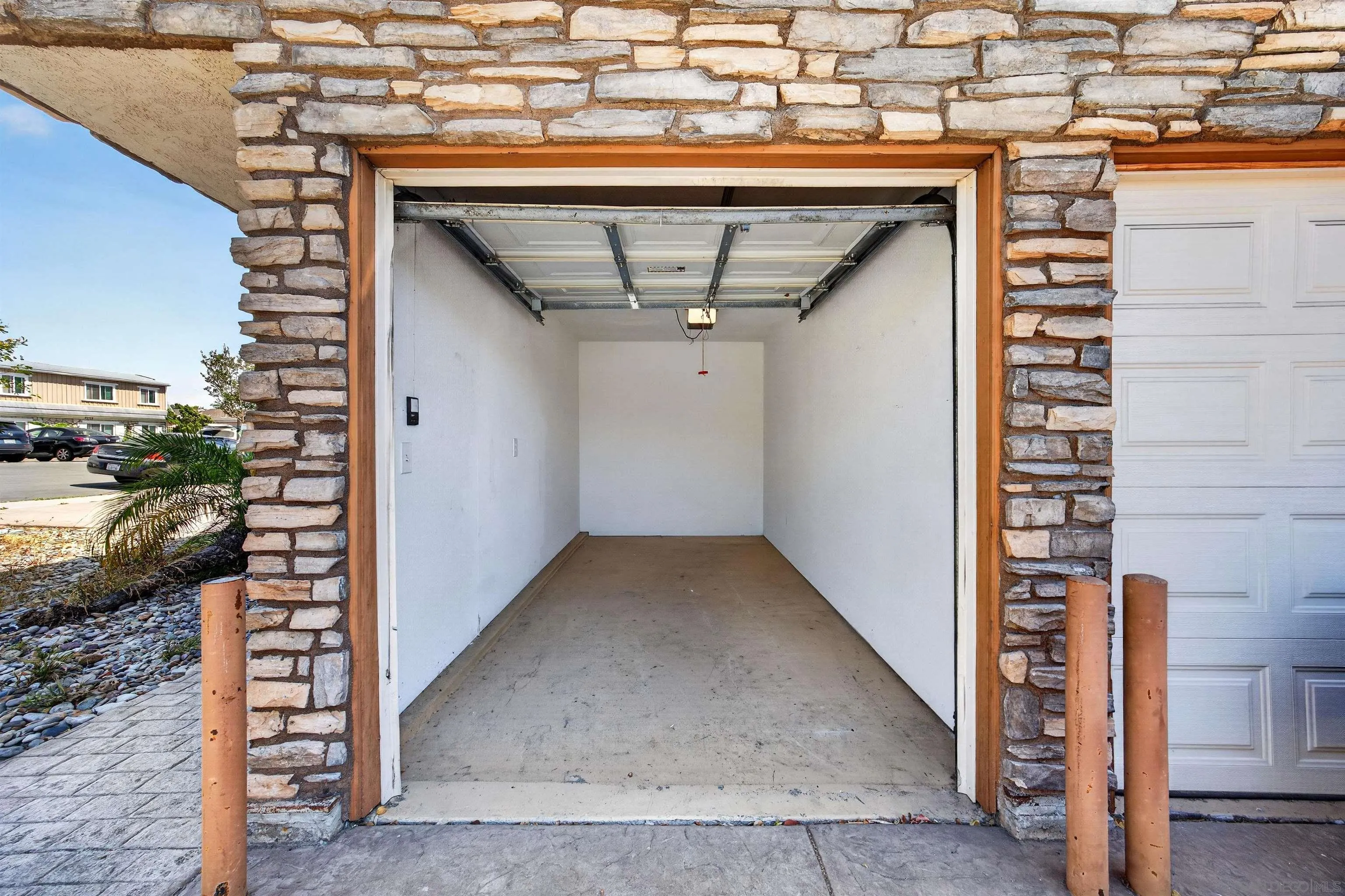 https://cdn.realtyfeed.com/cdn/127/260021106/094dc91dbfdede83c0234e5d38946424.webp