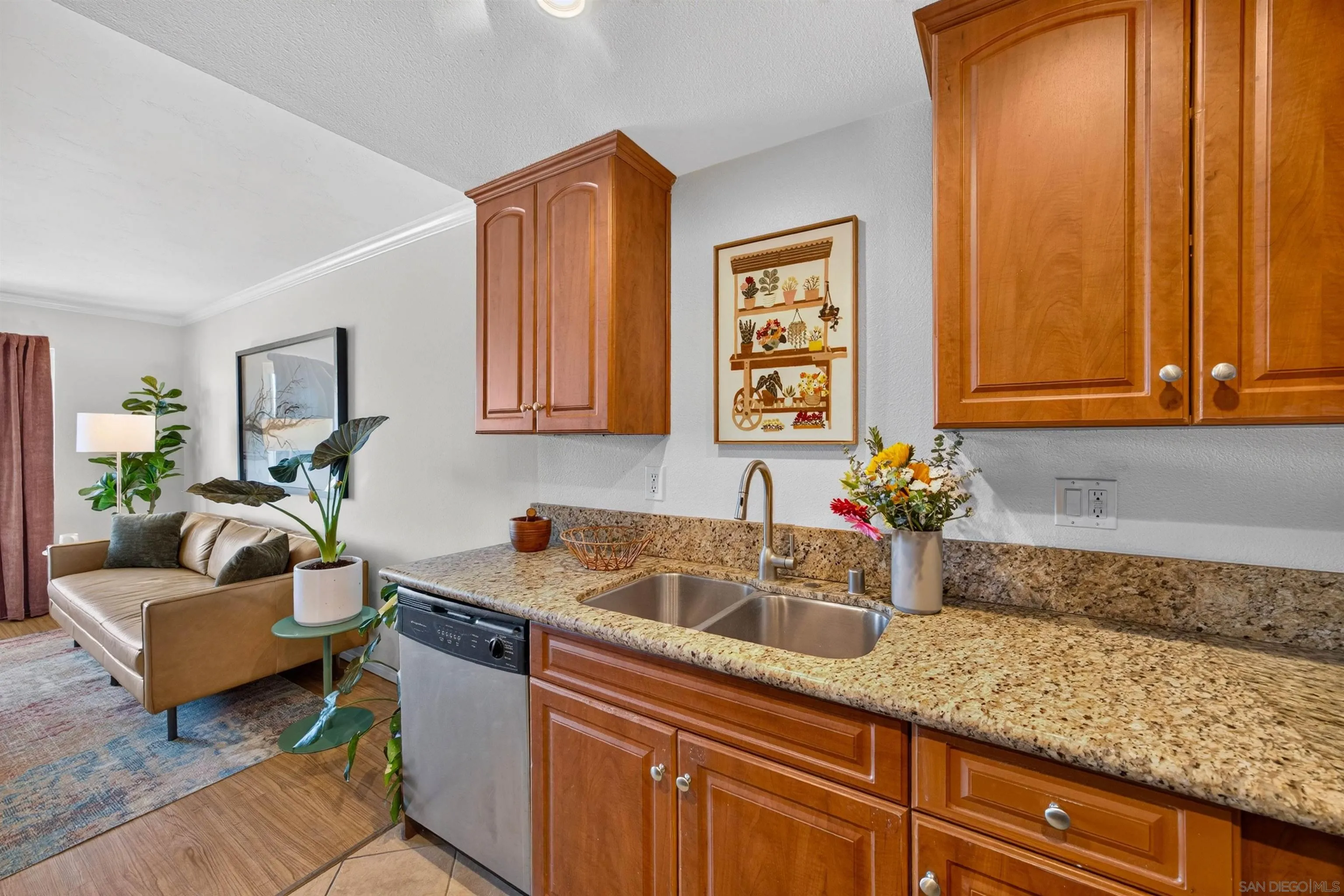 https://cdn.realtyfeed.com/cdn/127/260021106/423cb716858a3e67f4a4e9b9935c6308.webp