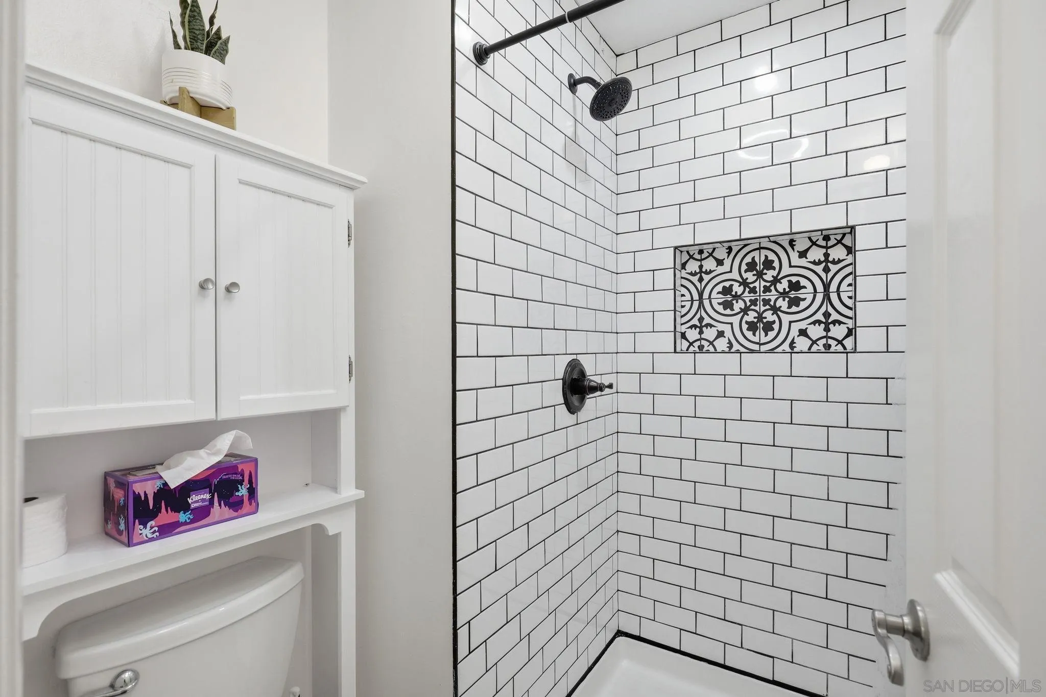https://cdn.realtyfeed.com/cdn/127/260021109/5e59c276272c84365307b91d78fbac99.webp