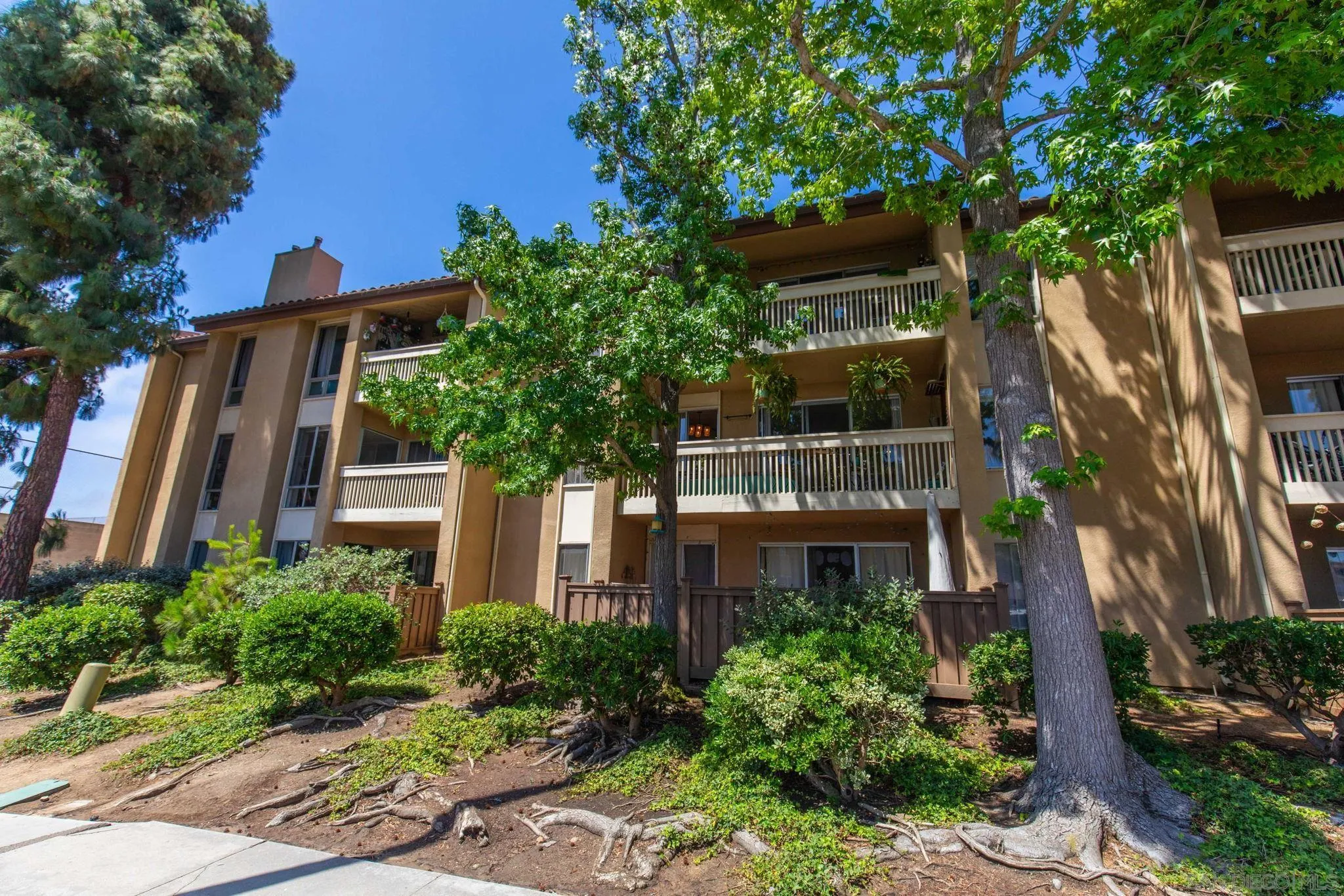 https://cdn.realtyfeed.com/cdn/127/260021109/8aa104a4c7387cdf00f6d44df107e53a.webp