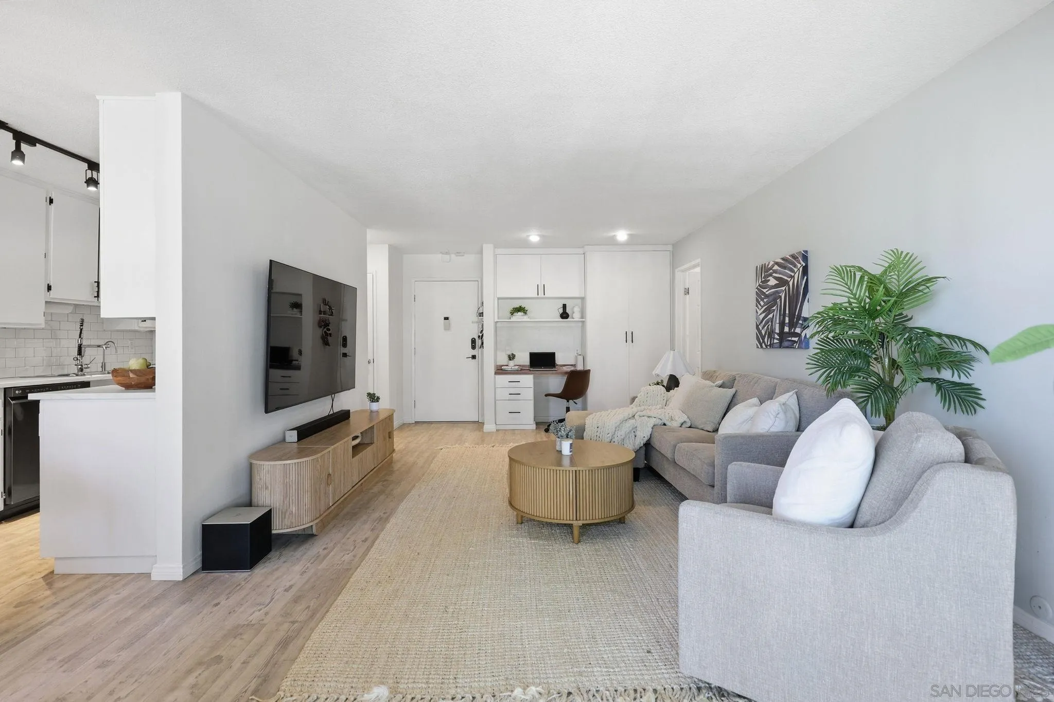 https://cdn.realtyfeed.com/cdn/127/260021109/9b35e505013a18b6cc9b9aed9510b6fc.webp
