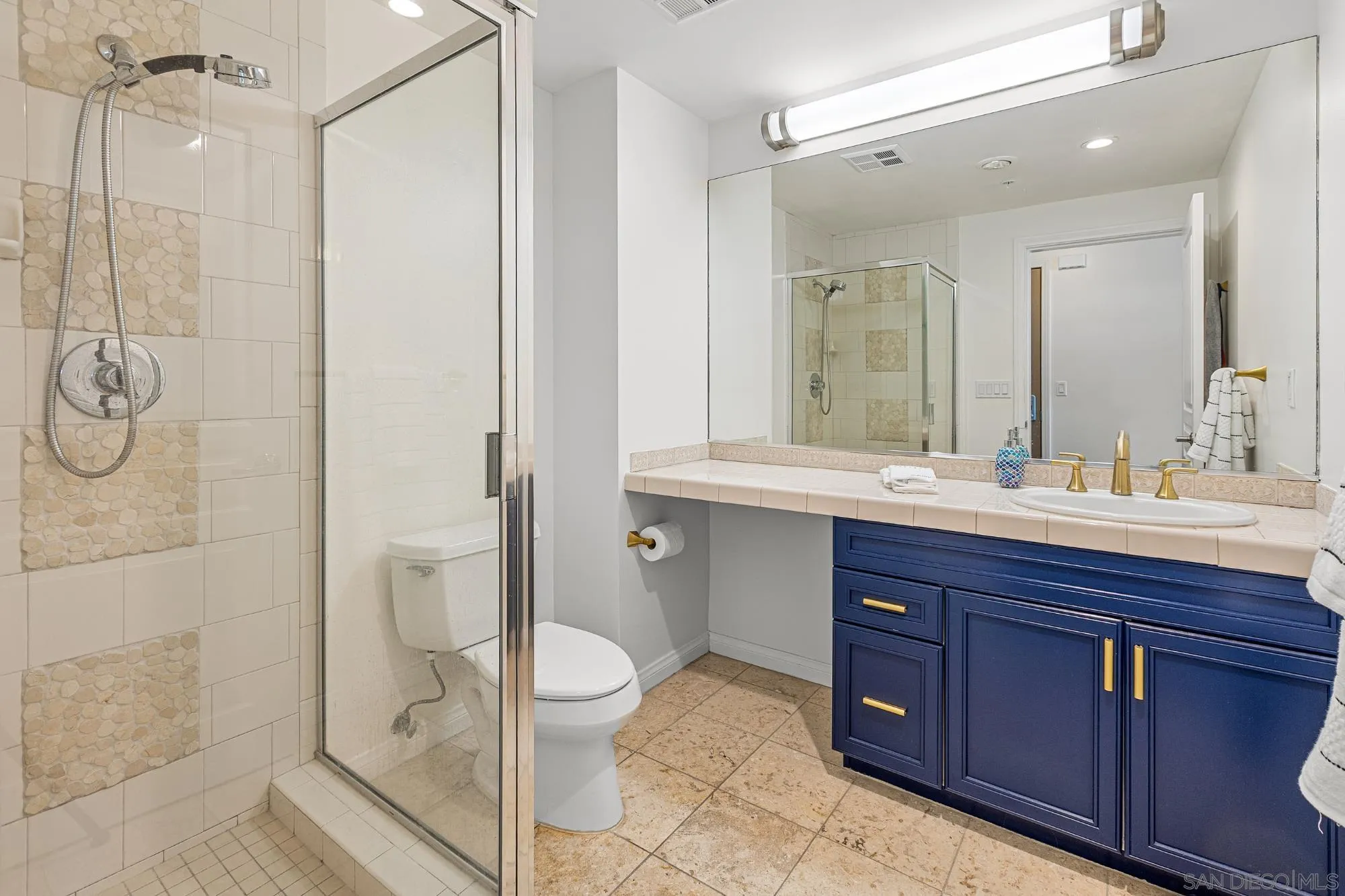 https://cdn.realtyfeed.com/cdn/127/260021112/20e99e5f6c02149741fee75c02069981.webp