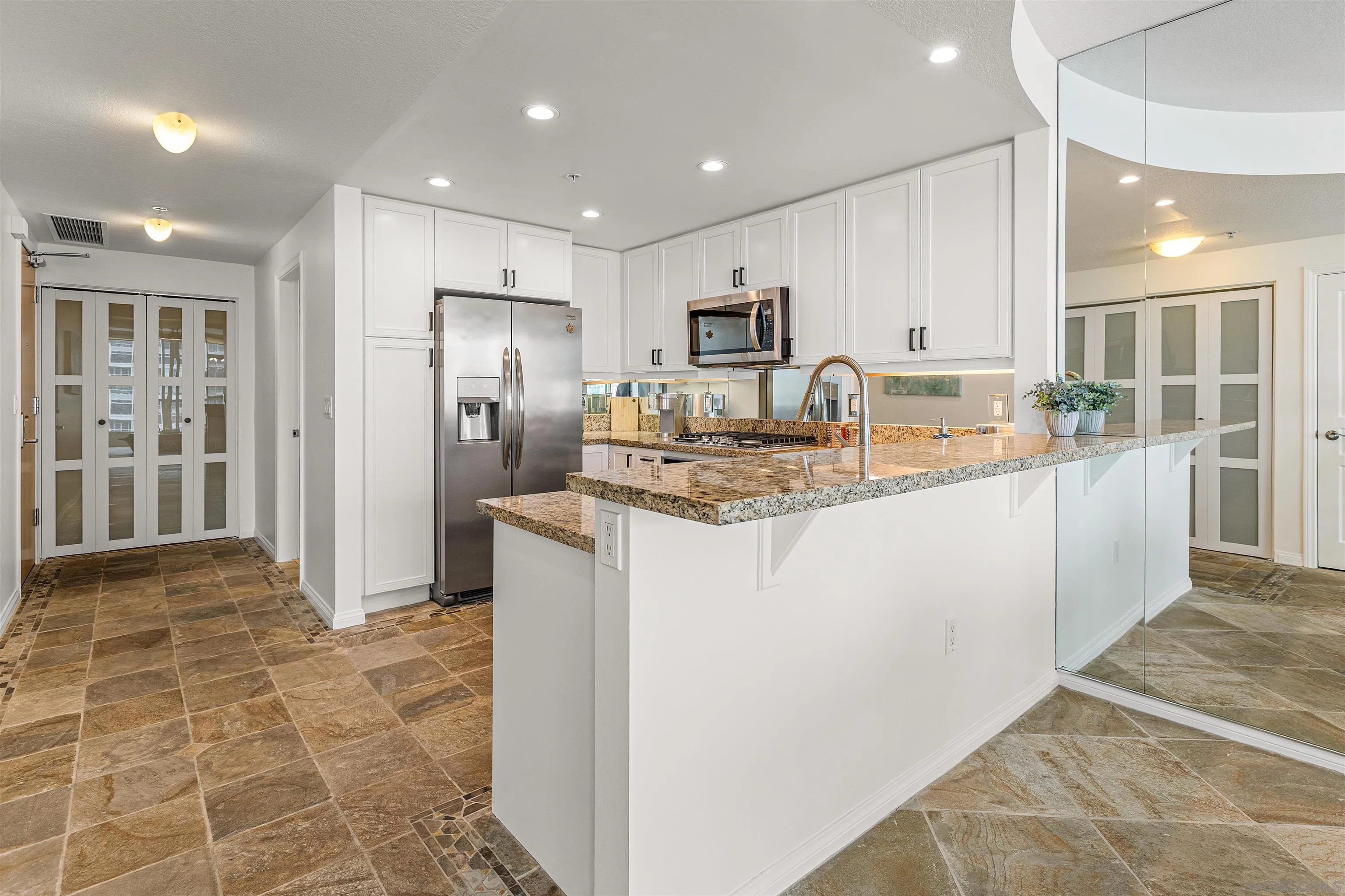 https://cdn.realtyfeed.com/cdn/127/260021112/3c76e9f39bccd61fc41d29ea48638bc3.webp