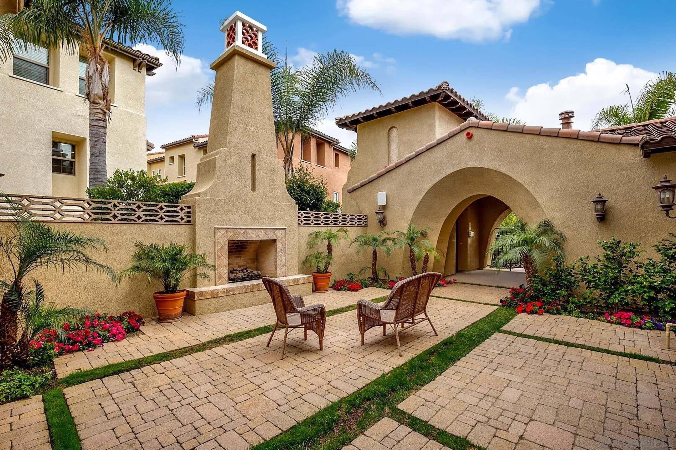 https://cdn.realtyfeed.com/cdn/127/260021121/1e04c25fd99d96742c4b250229f1d9a8.webp