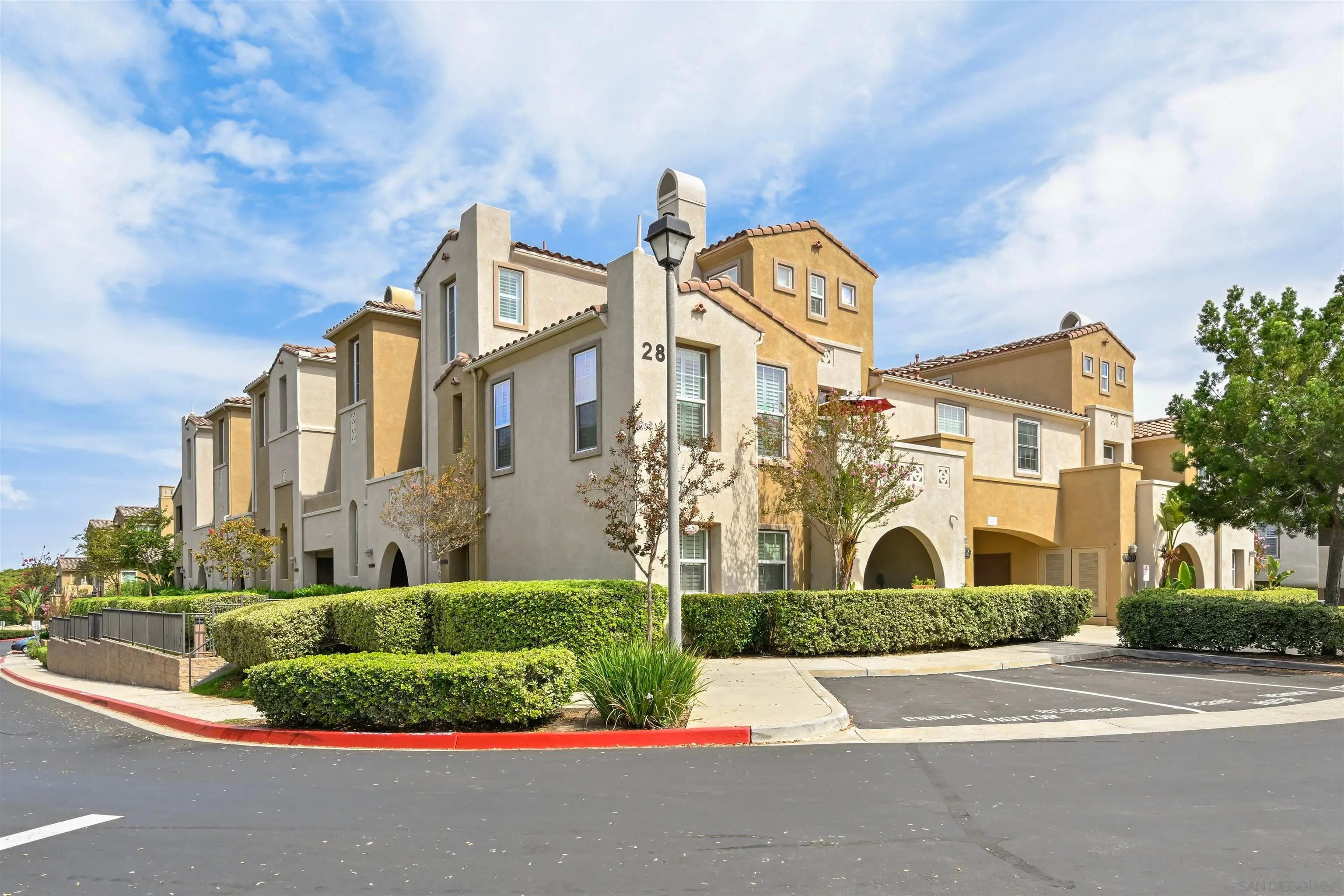 https://cdn.realtyfeed.com/cdn/127/260021121/7a09aa515f53b13c192a0f7e3548d204.webp