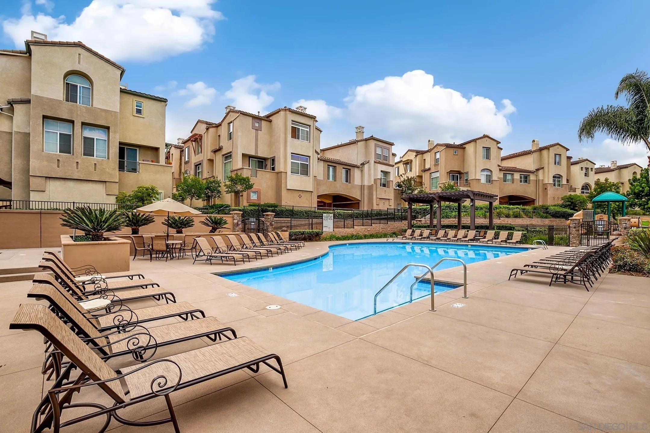 https://cdn.realtyfeed.com/cdn/127/260021121/dbe0f5d0ab4abcf4b4017ec71b15b7ab.webp