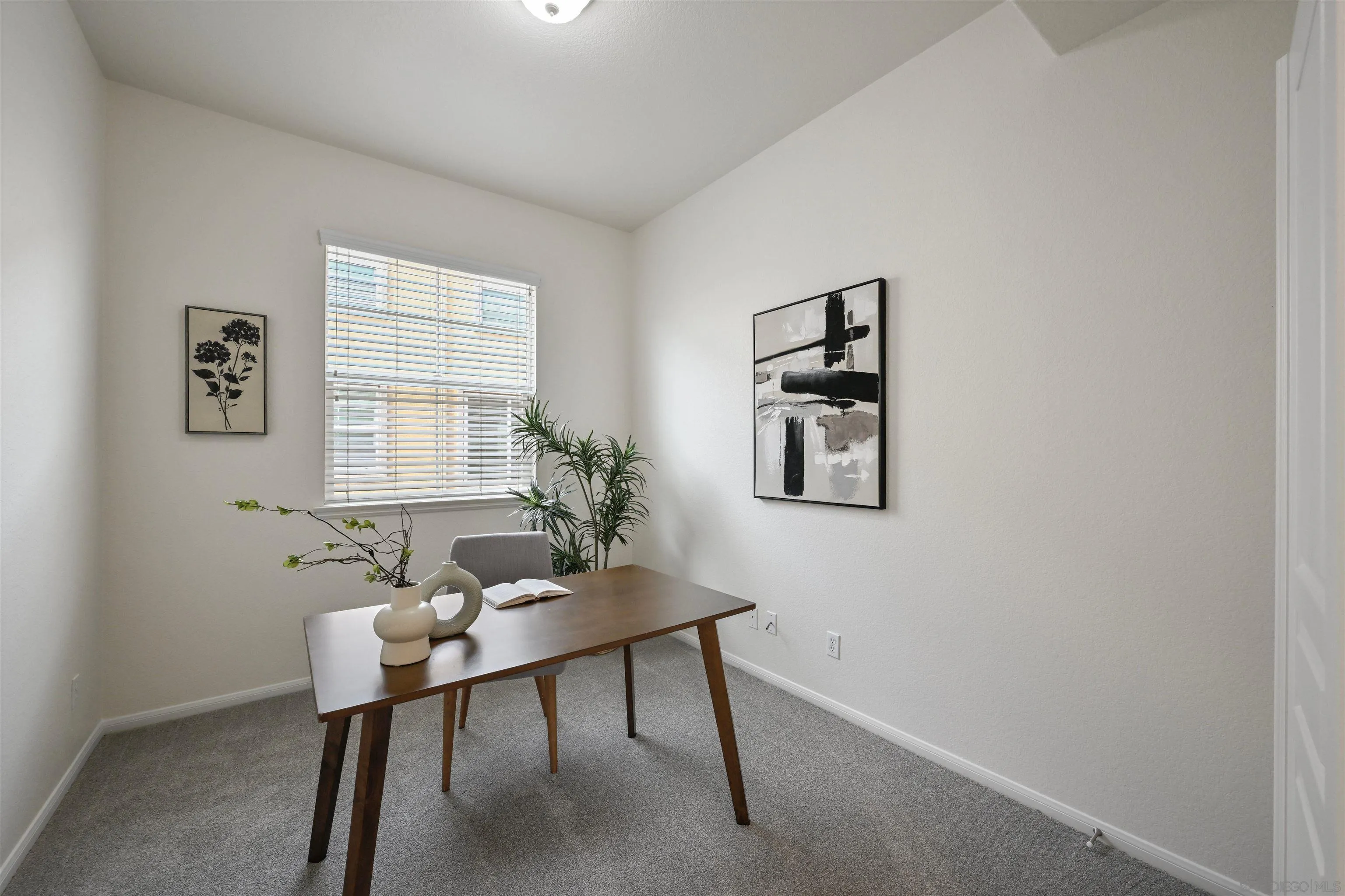 https://cdn.realtyfeed.com/cdn/127/260021121/ed9f8e8d84b2140c6a8471364f498444.webp